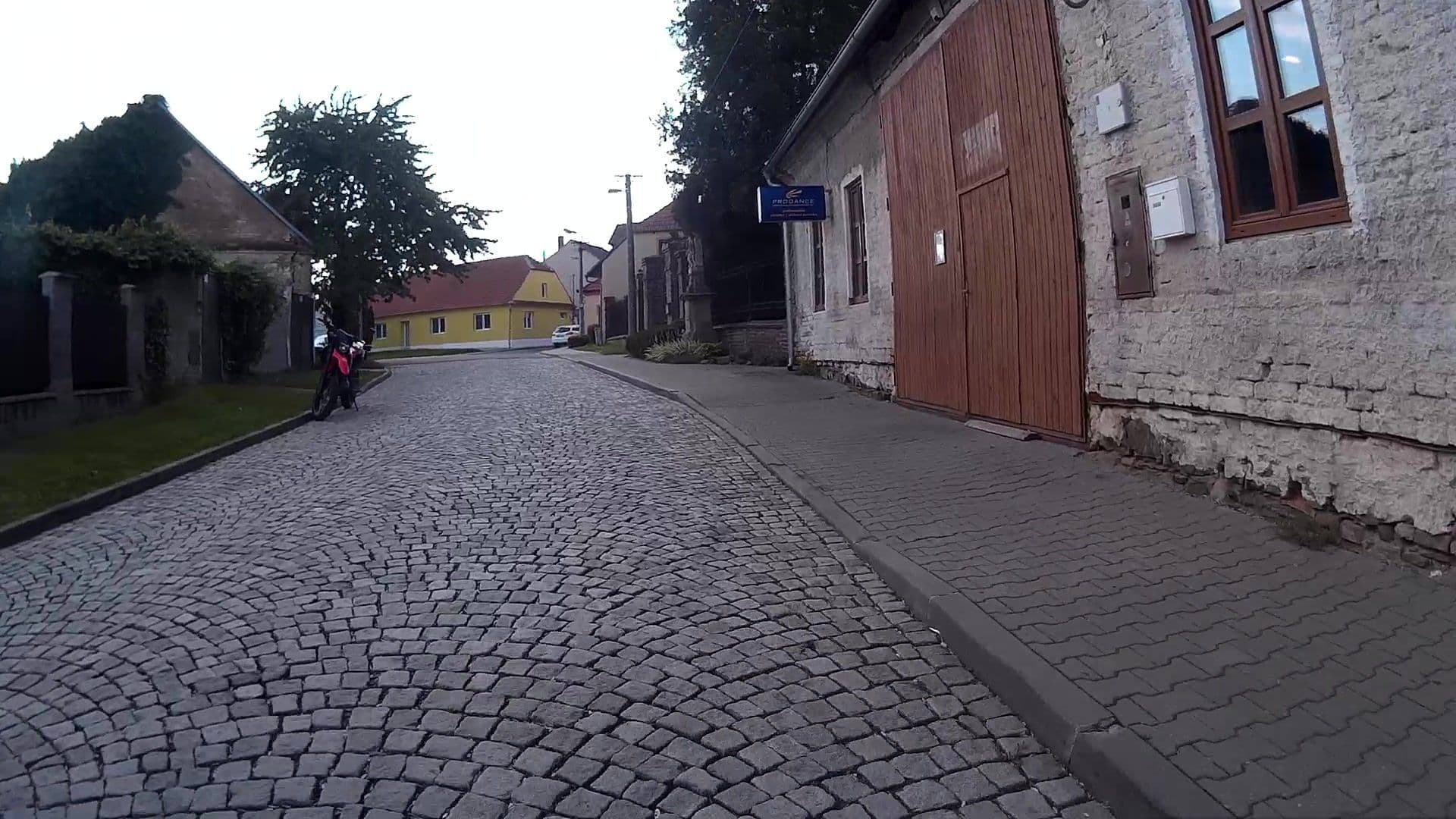 Street view near motel Bobrava, Modřice — © hcz (CC BY-SA · Mapillary)