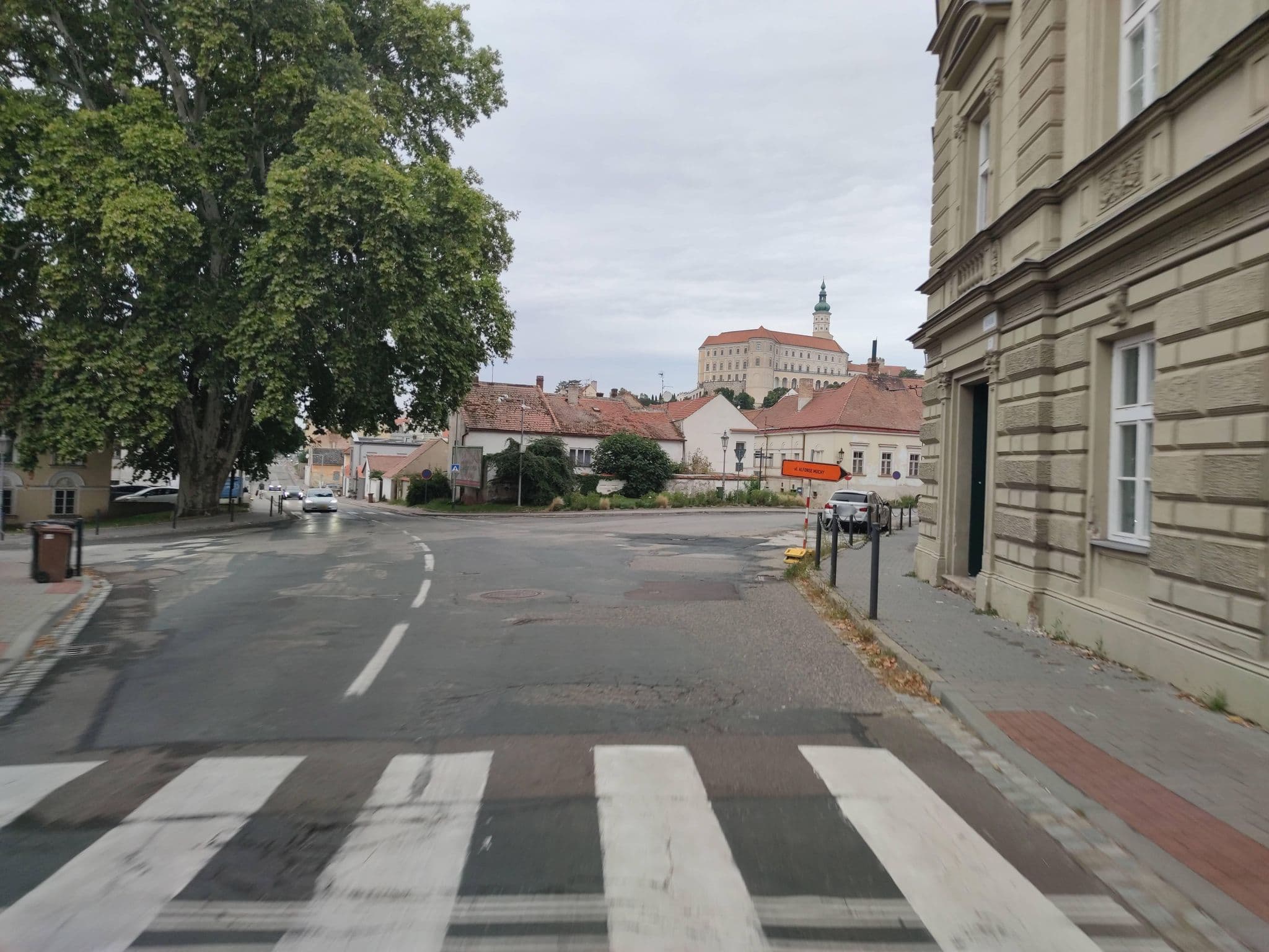 Street view near Penzion Lidka, Mikulov — © martinpoljak (CC BY-SA · Mapillary)
