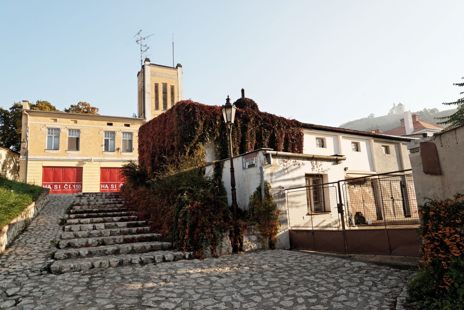 Street view near Penzionek, Mikulov — © txllxt (CC BY-SA · Mapillary)