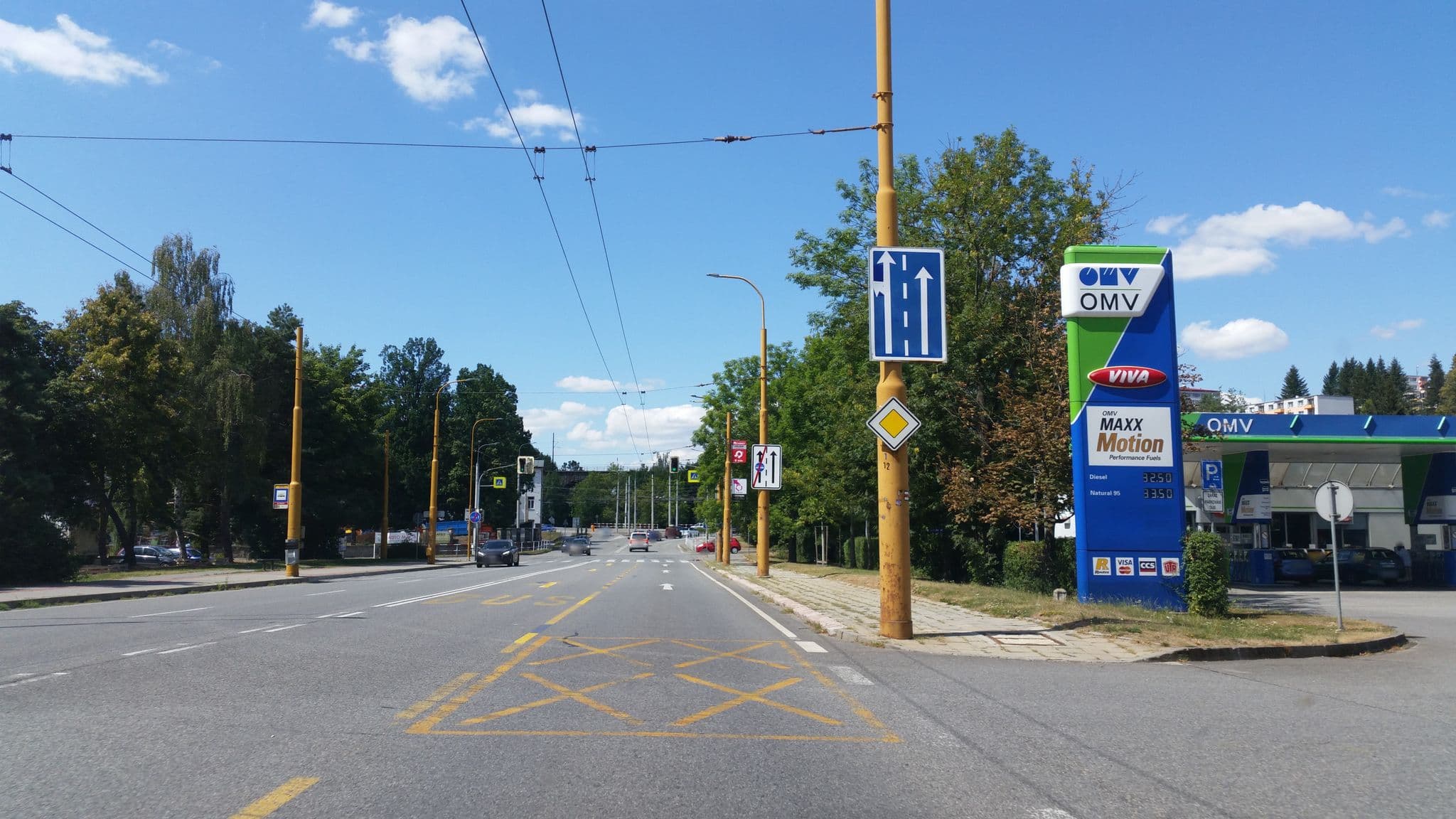 Street view near Ubytovna Ve vile I, Jihlava — © it_s_so_funny (CC BY-SA · Mapillary)