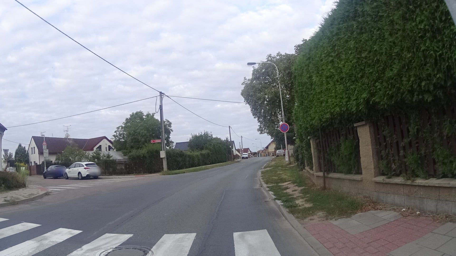 Street view near Rekreační areál Stříbrný rybník, Hradec Králové — © ramap (CC BY-SA · Mapillary)