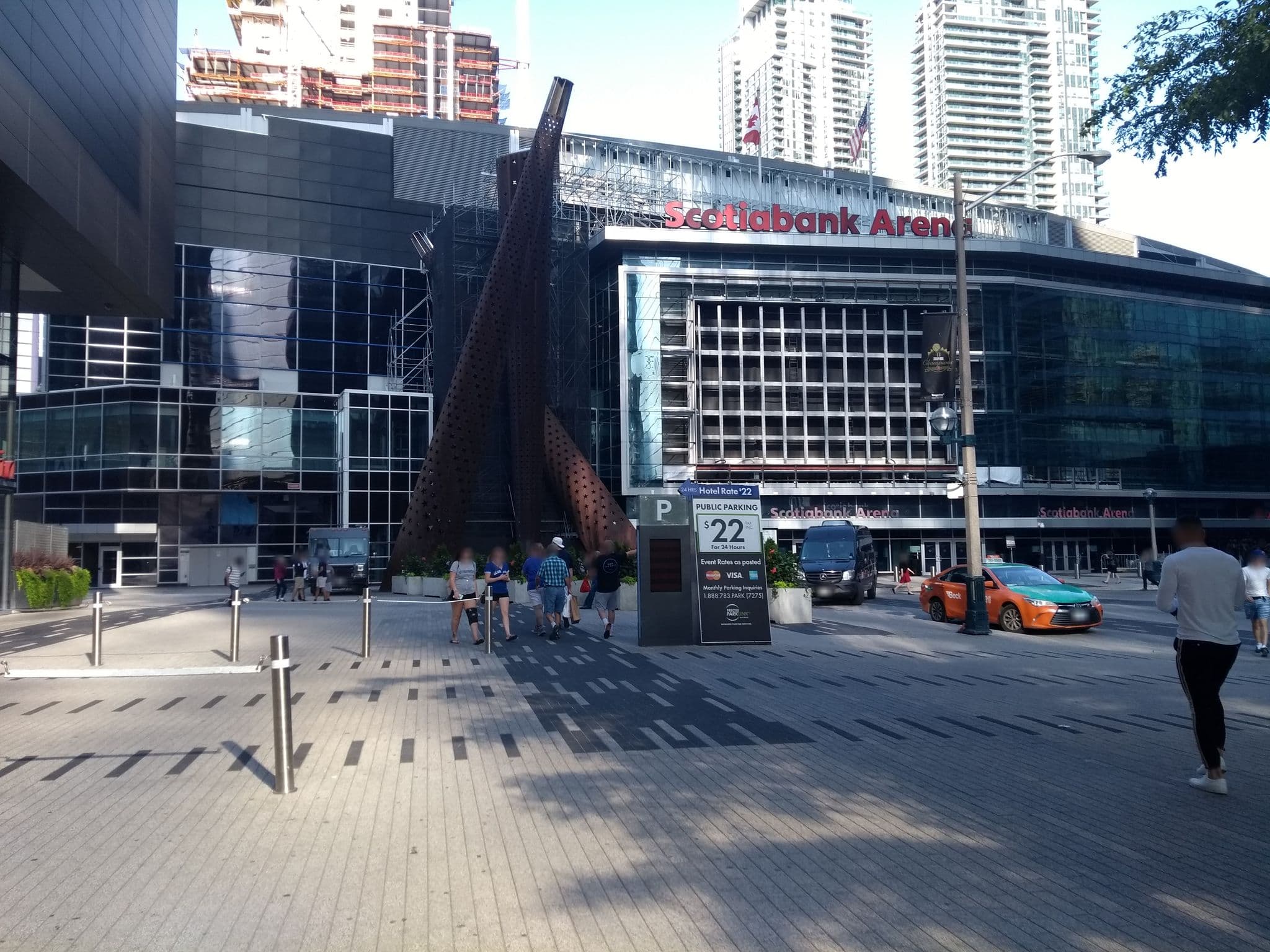 Street view near Le Germain Hotel Toronto, Waterfront Communities-The Island — © jarekp (CC BY-SA · Mapillary)