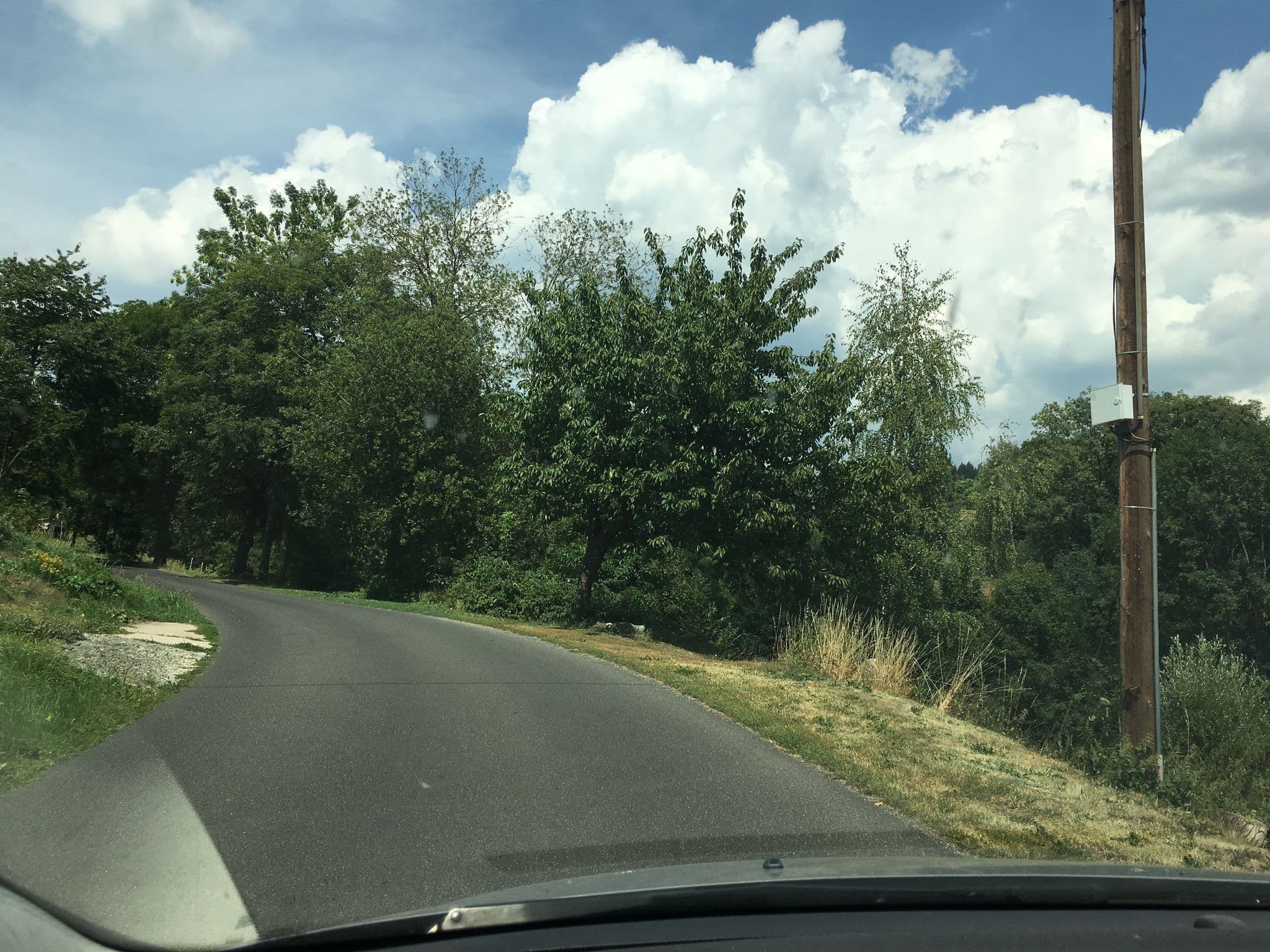 Street view near Zelená chaloupka v Jestřabí, Poniklá — © bejotel (CC BY-SA · Mapillary)