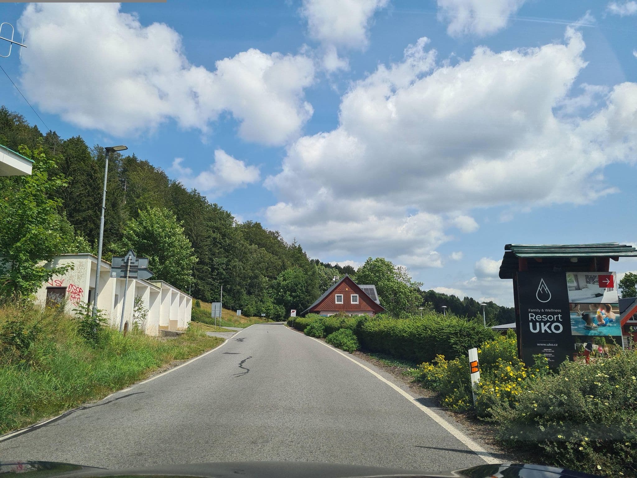 Street view near Pension a restaurace UKO, Janov nad Nisou — © kino (CC BY-SA · Mapillary)
