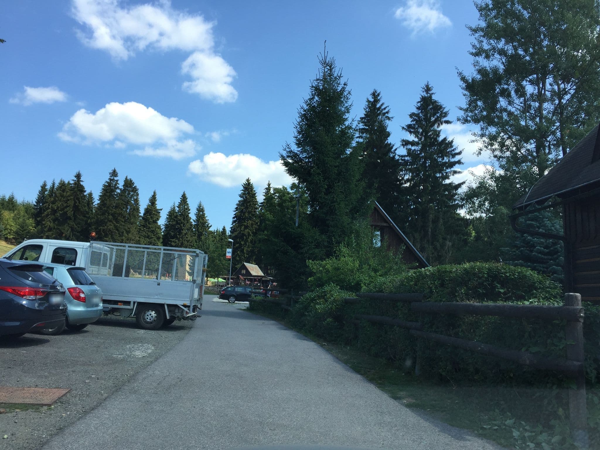 Street view near Penzion U Kouckych, Janov nad Nisou — © it_s_so_funny (CC BY-SA · Mapillary)