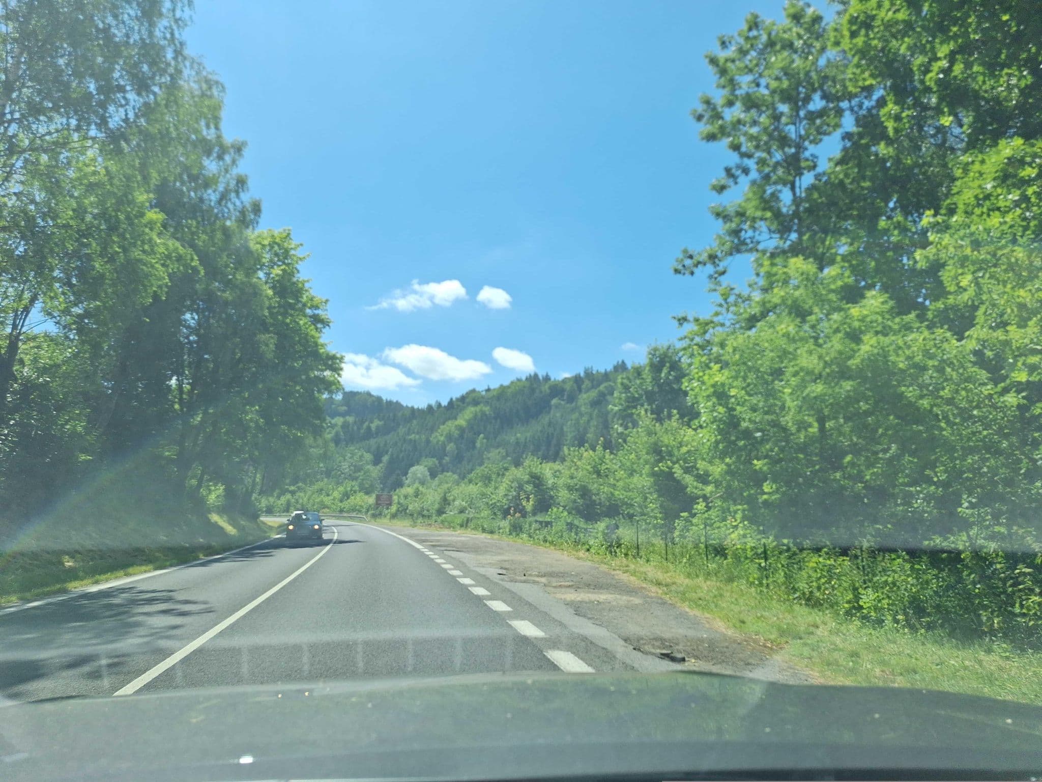 Street view near Plátěná Osada, Malá Skála — © gob (CC BY-SA · Mapillary)