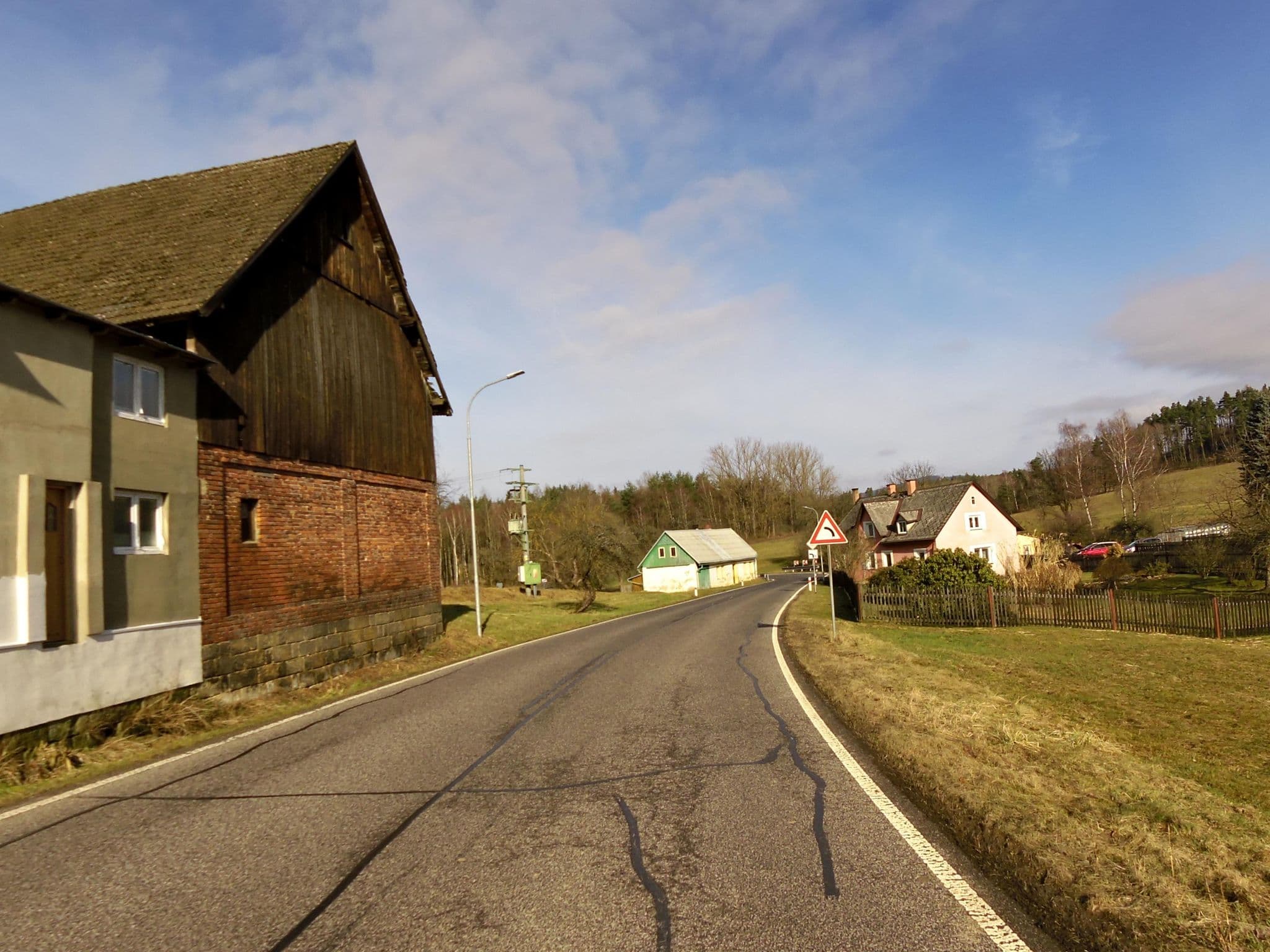 Street view near chalupa u dvou půlek, Osečná — © fell3 (CC BY-SA · Mapillary)