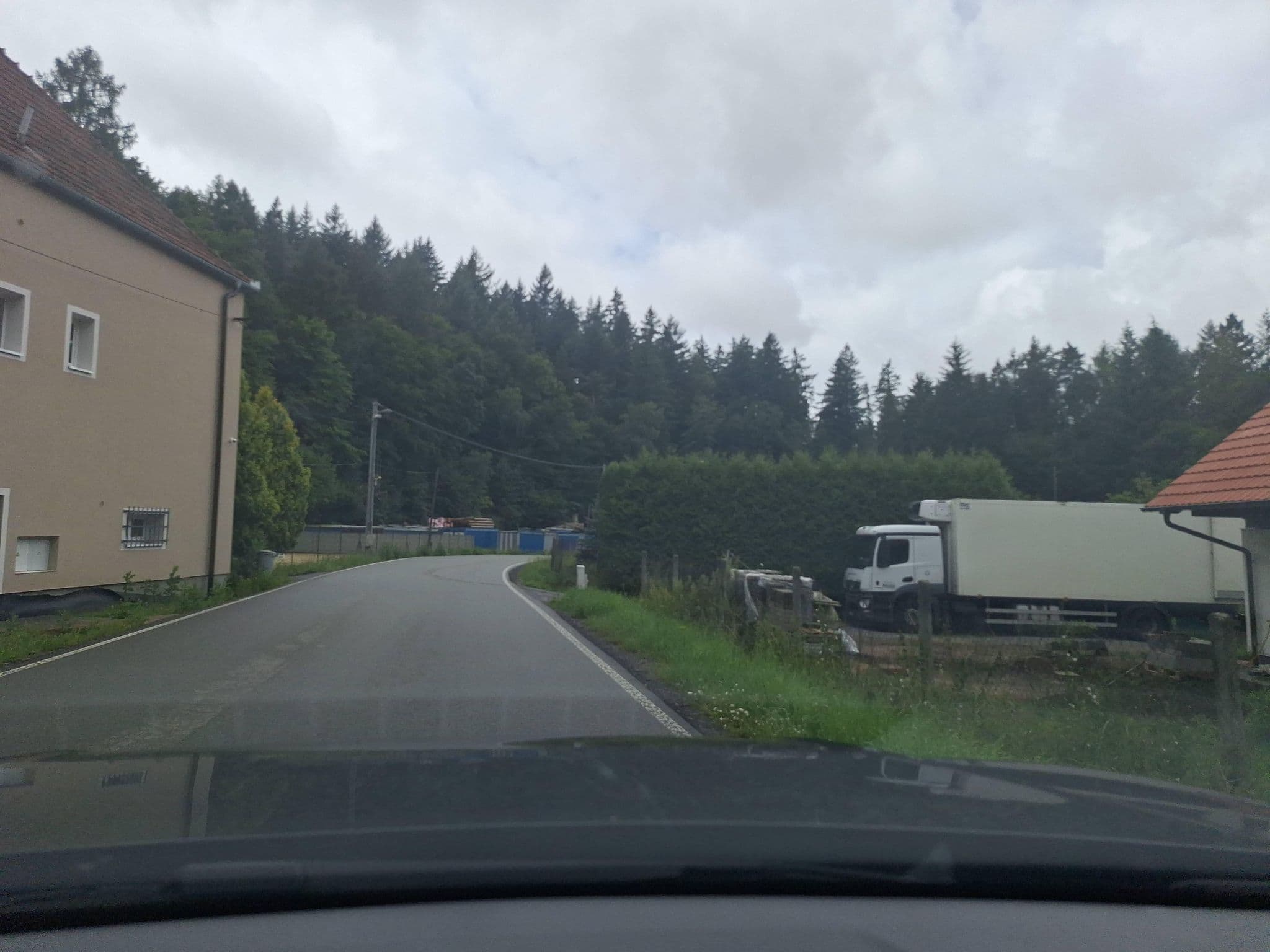 Street view near Starý pivovar Křtiny, Březina — © gob (CC BY-SA · Mapillary)