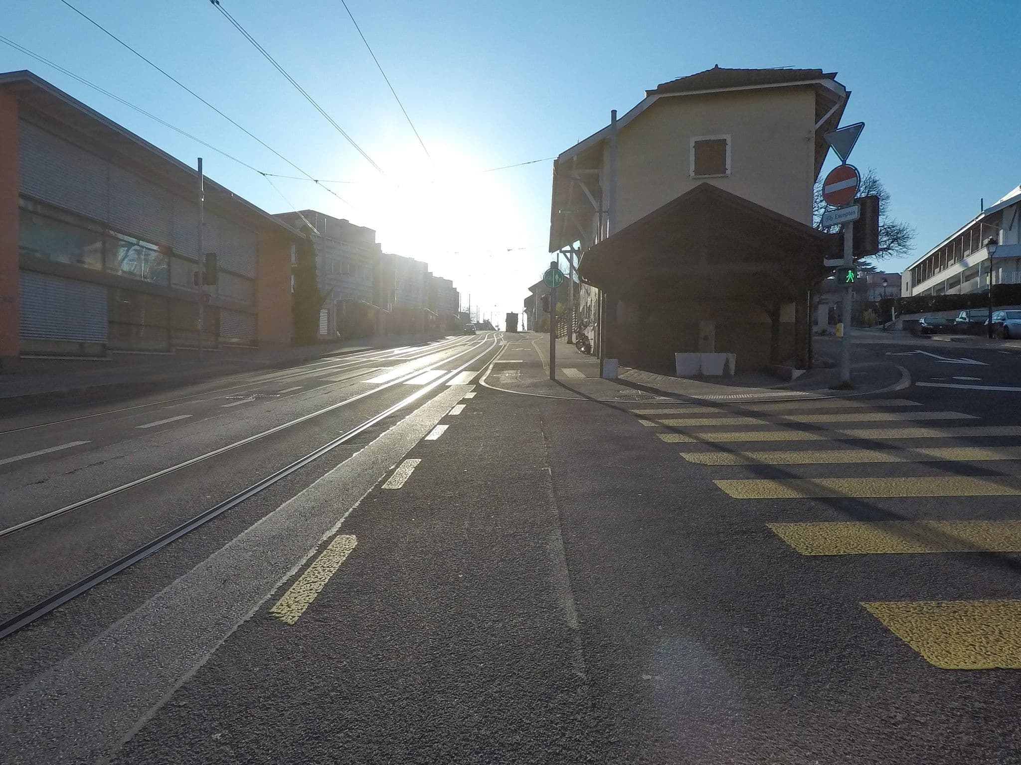 Street view near Irène Humberset, Meyrin — © esario (CC BY-SA · Mapillary)