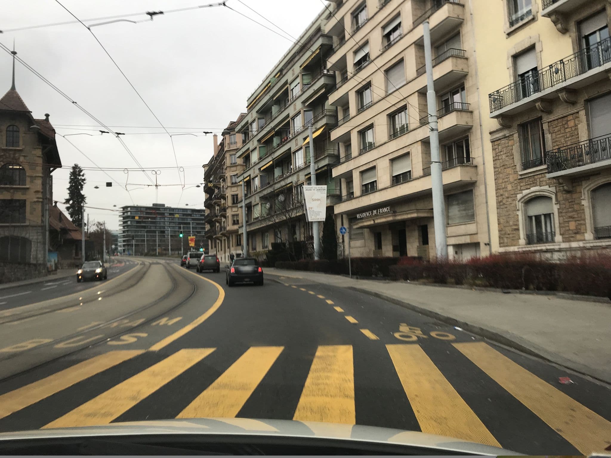 Street view near Résidence de France, Geneva — © thepriben (CC BY-SA · Mapillary)