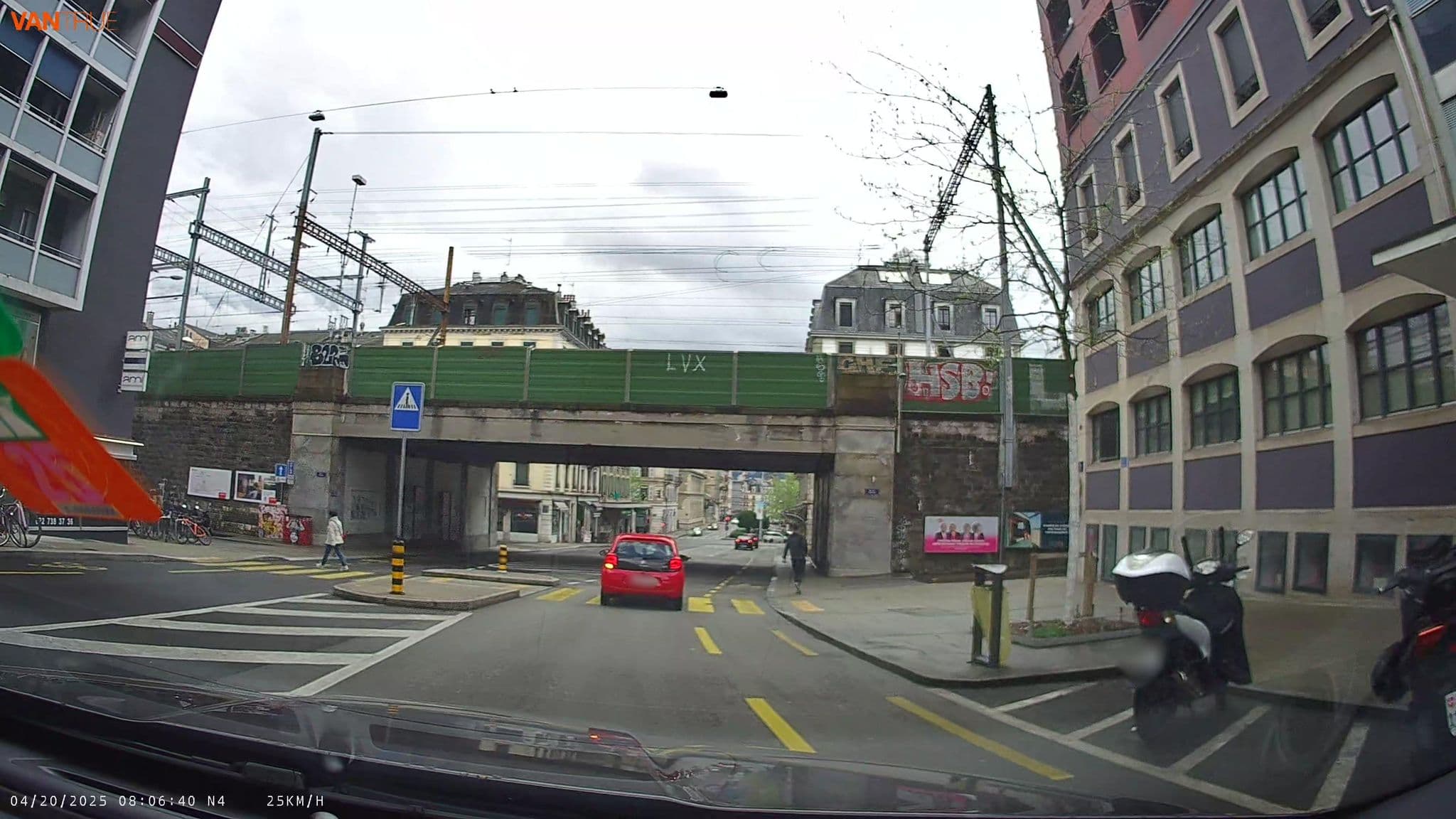 Street view near HOTEL ECO VOLTAIRE SA, Geneva — © fcignat (CC BY-SA · Mapillary)
