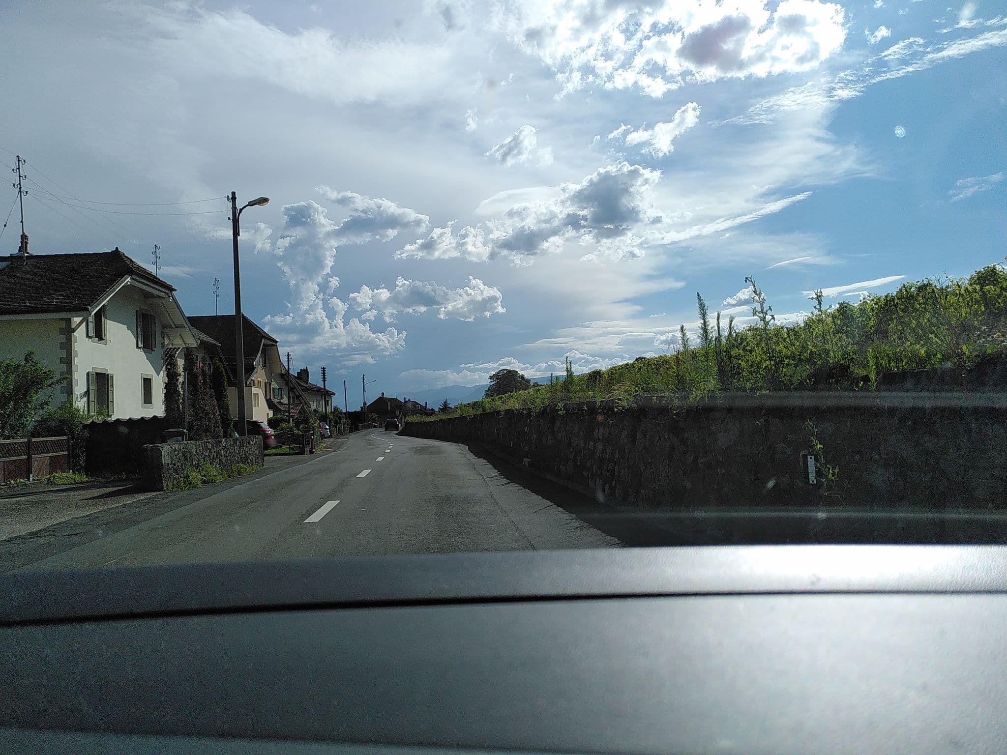 Street view near Hôtel Neapolis, Perroy — © kibour (CC BY-SA · Mapillary)