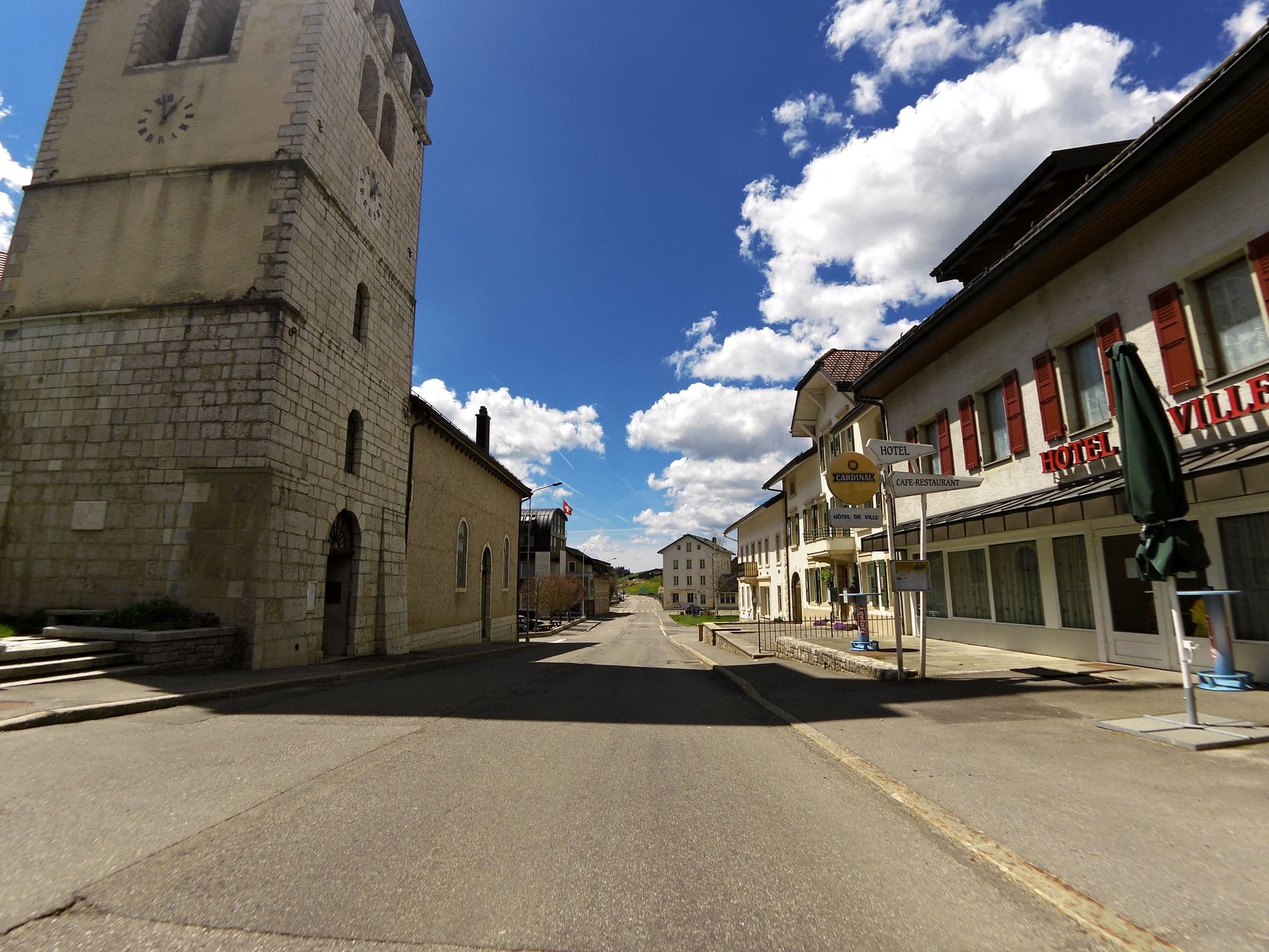 Street view near Hôtel de ville, Le Chenit — © likesopenstreetmap (CC BY-SA · Mapillary)