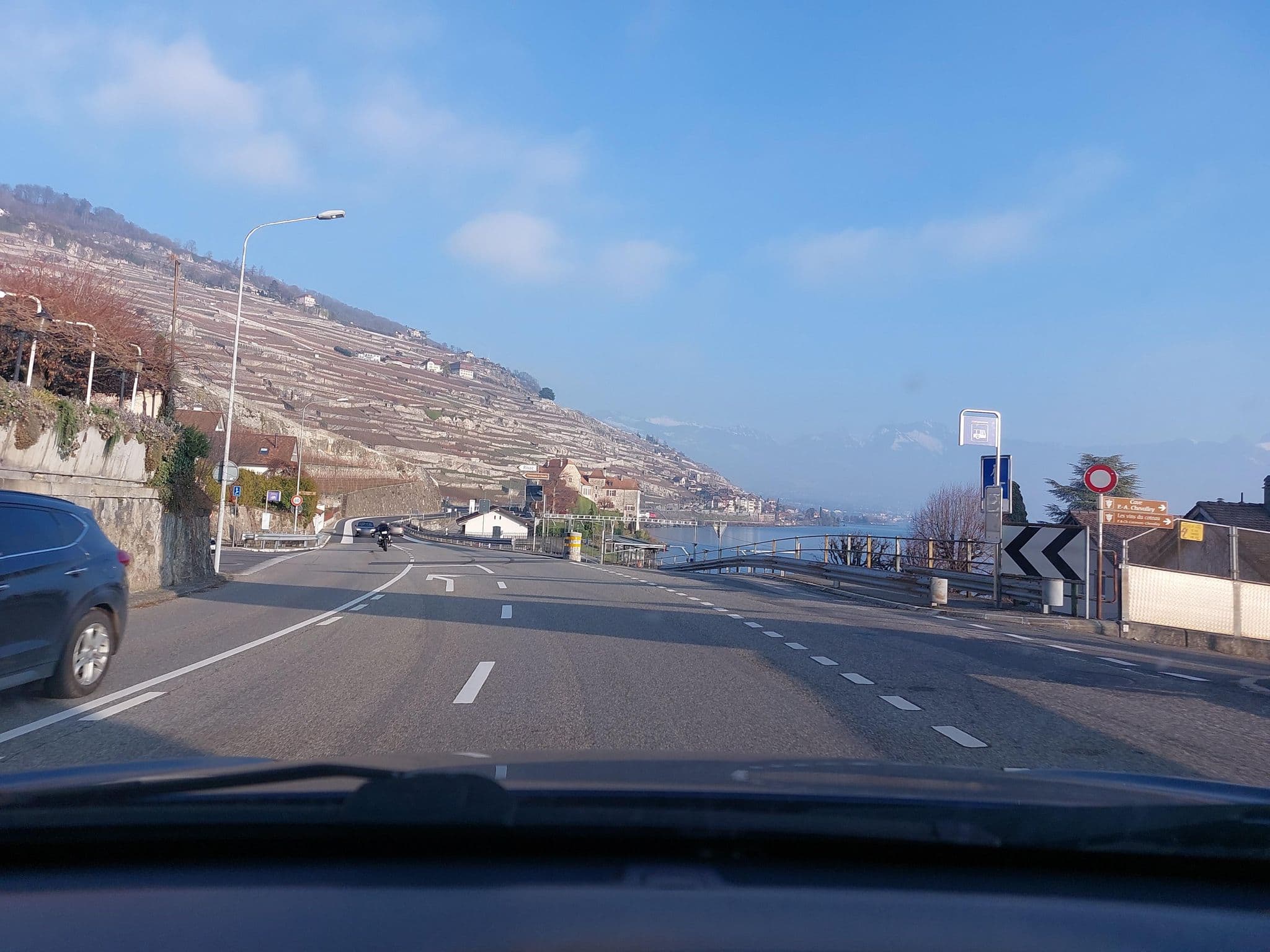 Street view near les Quatre saisons, Chexbres — © Balbenar (CC BY-SA · Mapillary)