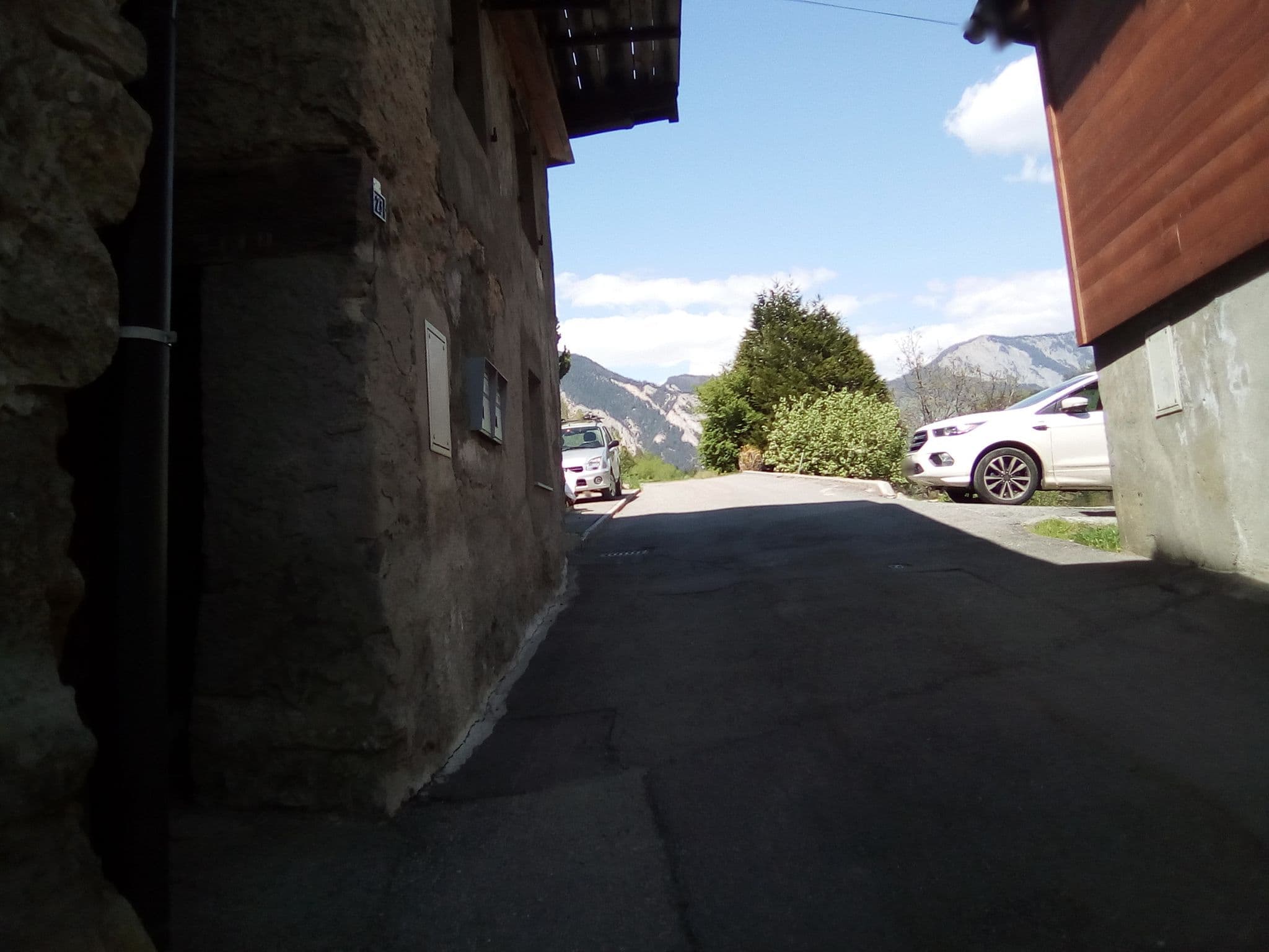 Street view near Eolonor, Orsières — © randalf (CC BY-SA · Mapillary)