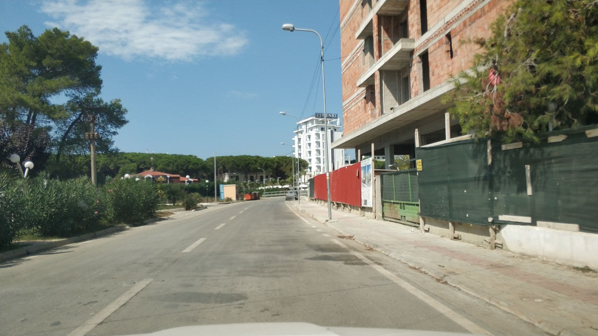 Street view near Hotel Antik, Kavajë — © freddouhelk (CC BY-SA · Mapillary)