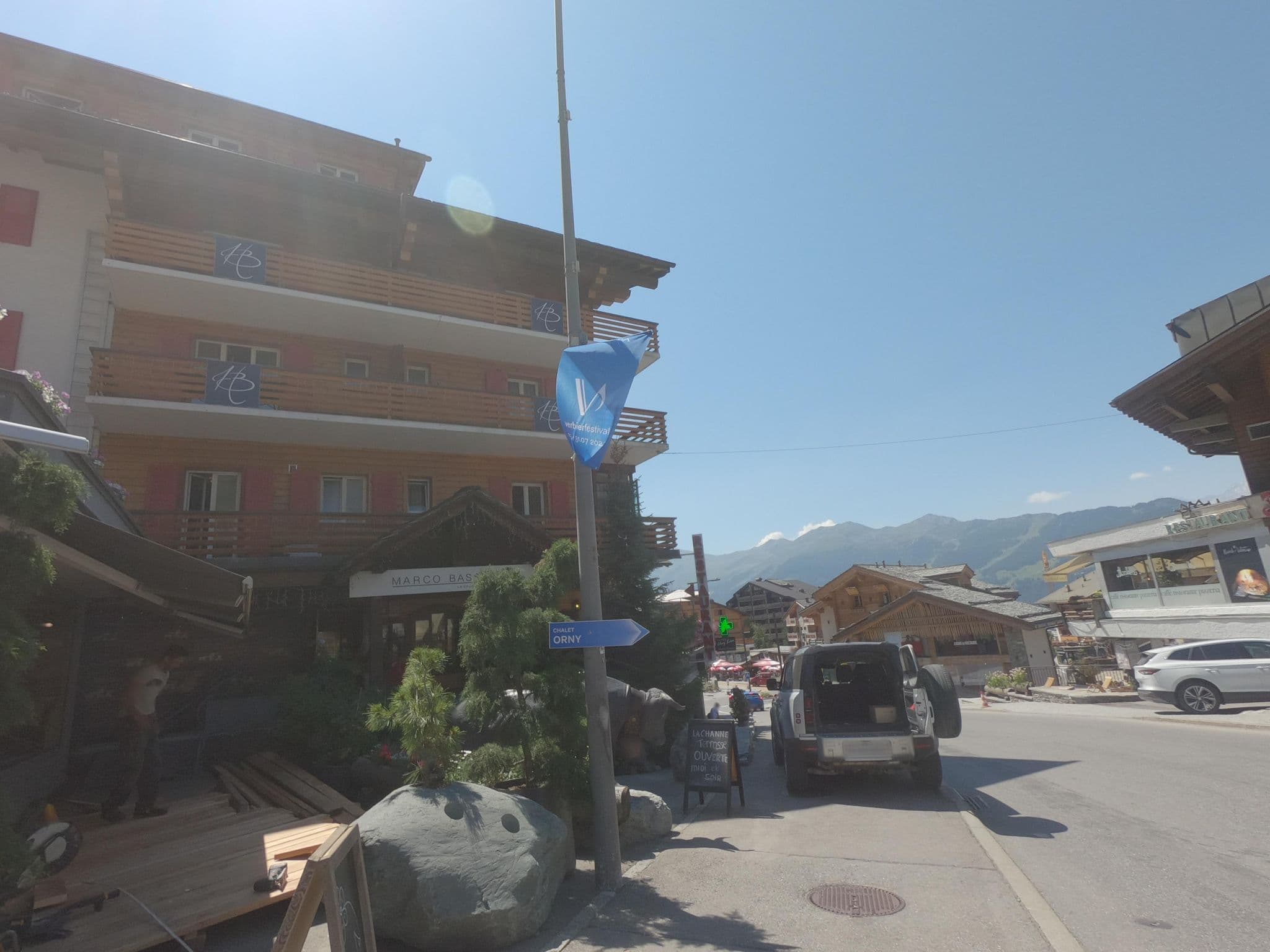 Street view near Myverbier, Verbier — © frankvival (CC BY-SA · Mapillary)