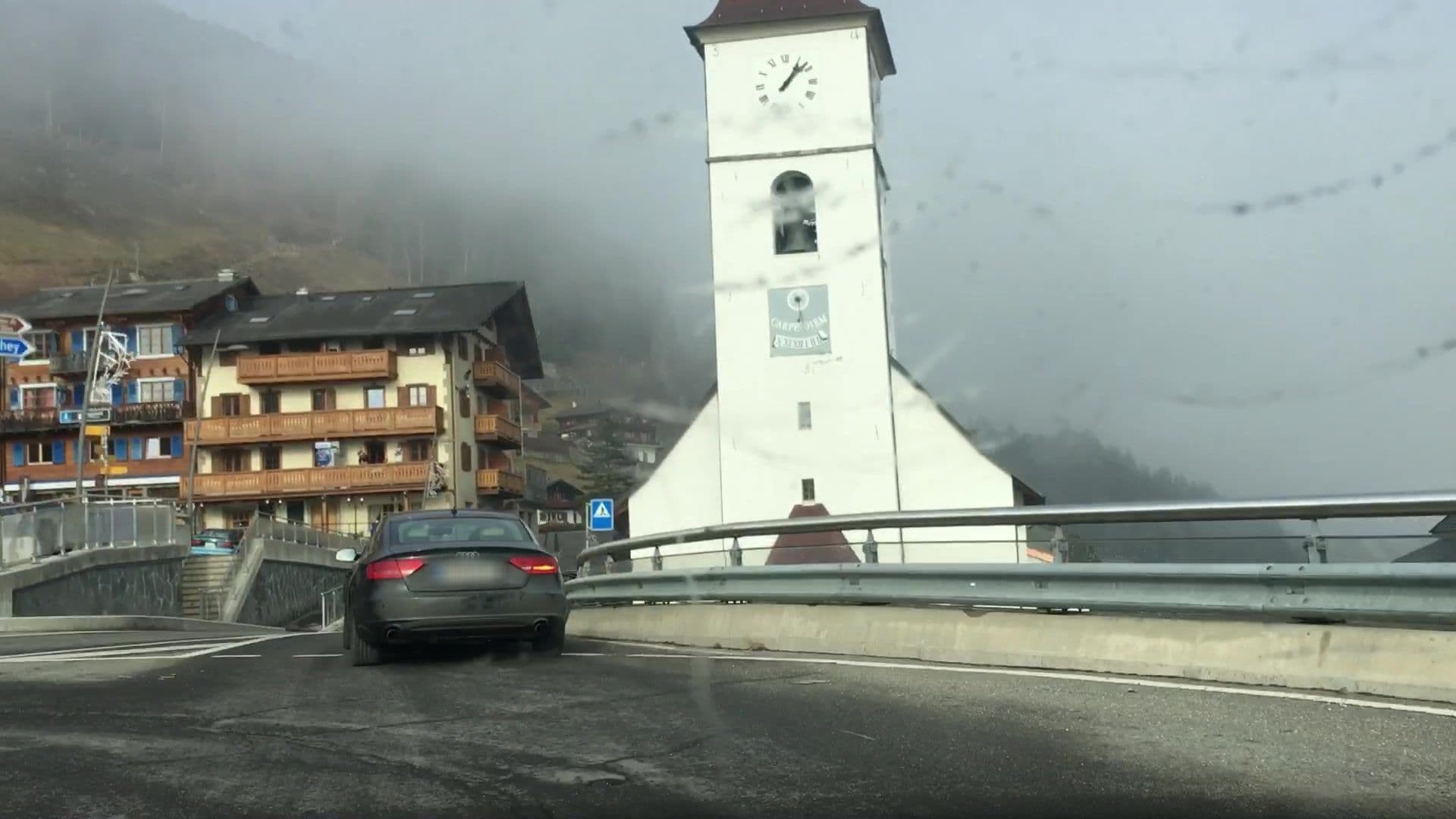Street view near Room 27, Troistorrents — © lvl5 (CC BY-SA · Mapillary)