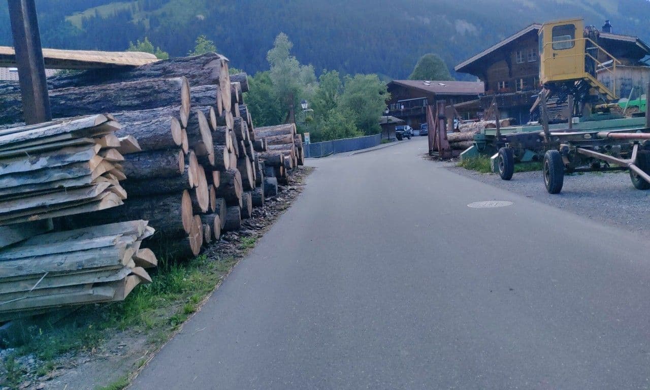 Street view near Hotel Alpenland AG, Gstaad — © kto (CC BY-SA · Mapillary)