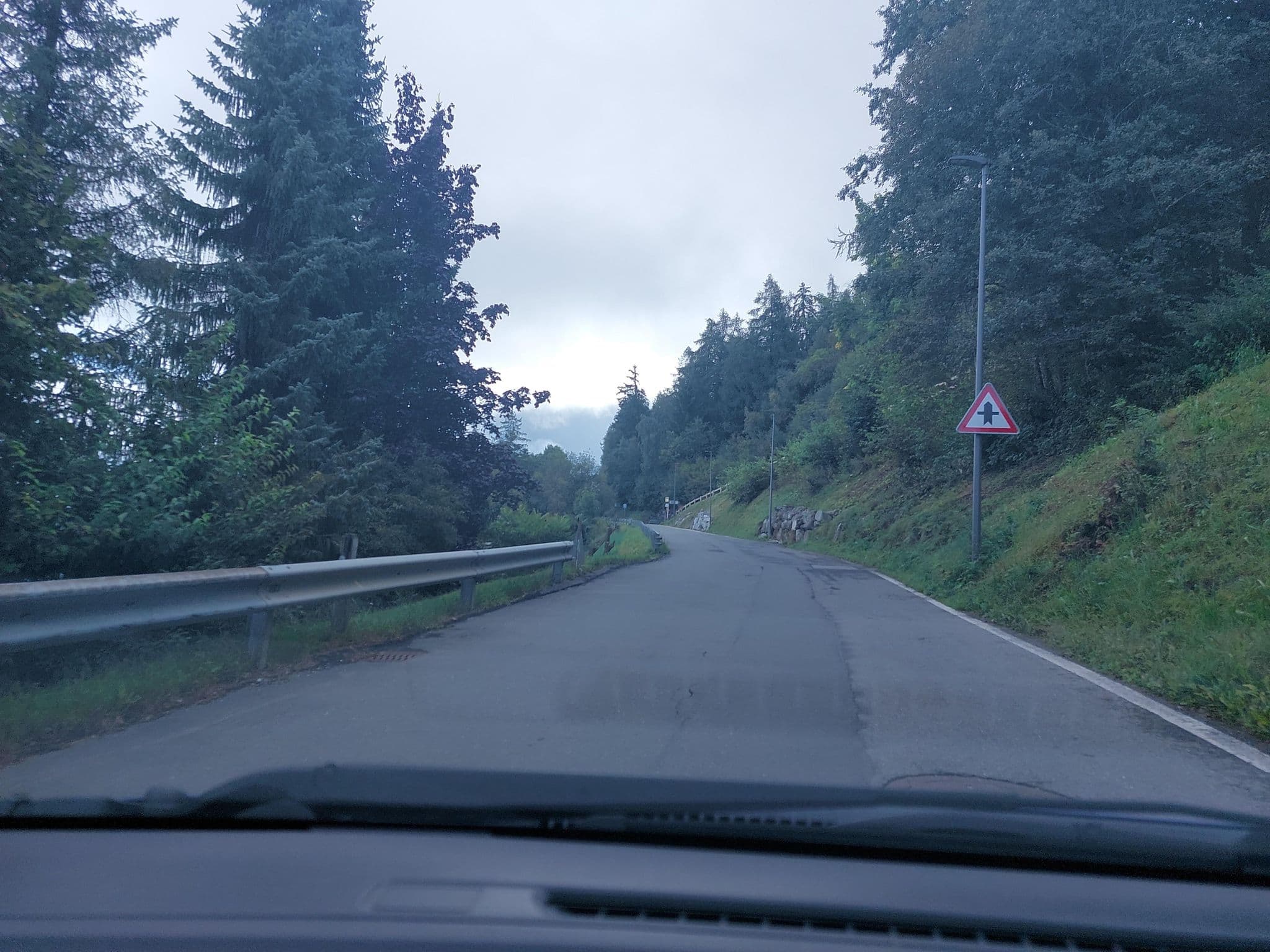 Street view near Chalet Ellis, Basse-Nendaz — © Balbenar (CC BY-SA · Mapillary)