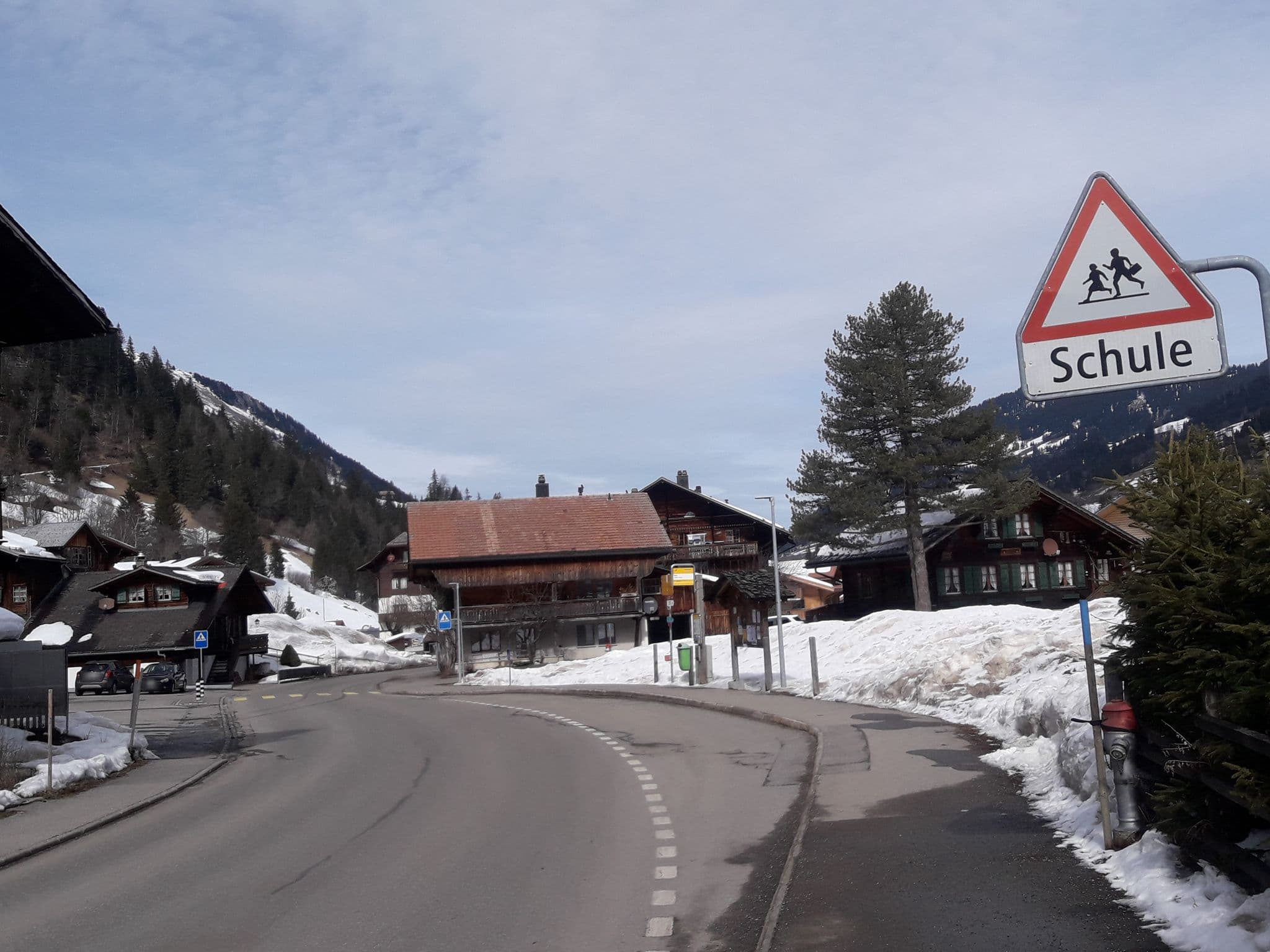 Street view near Ferienheim Heitimatte, Gstaad — © bodo3 (CC BY-SA · Mapillary)