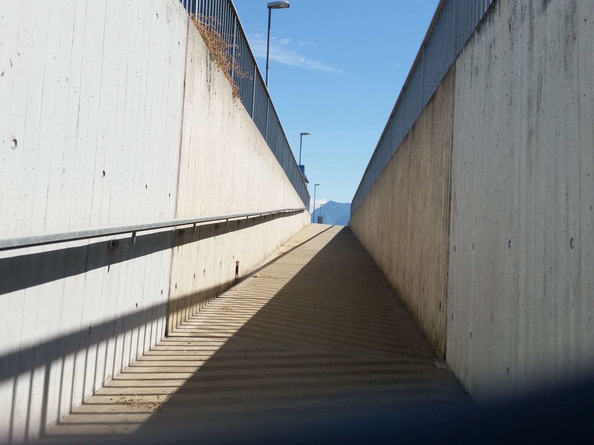 Street view near Bernard Fellay, Sitten — © keigan (CC BY-SA · Mapillary)
