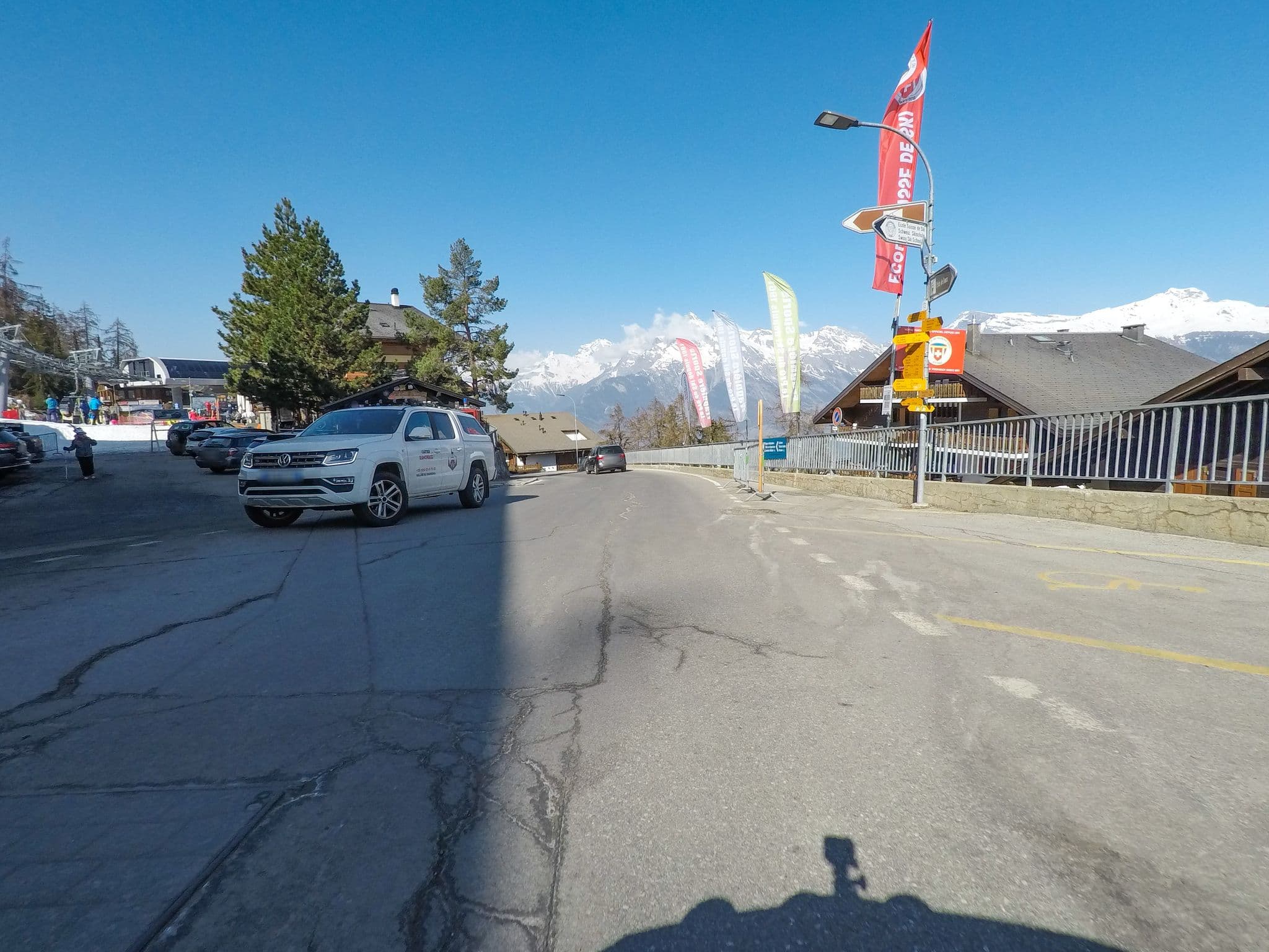 Street view near Swiss Alps Resorts SA, Basse-Nendaz — © esario (CC BY-SA · Mapillary)
