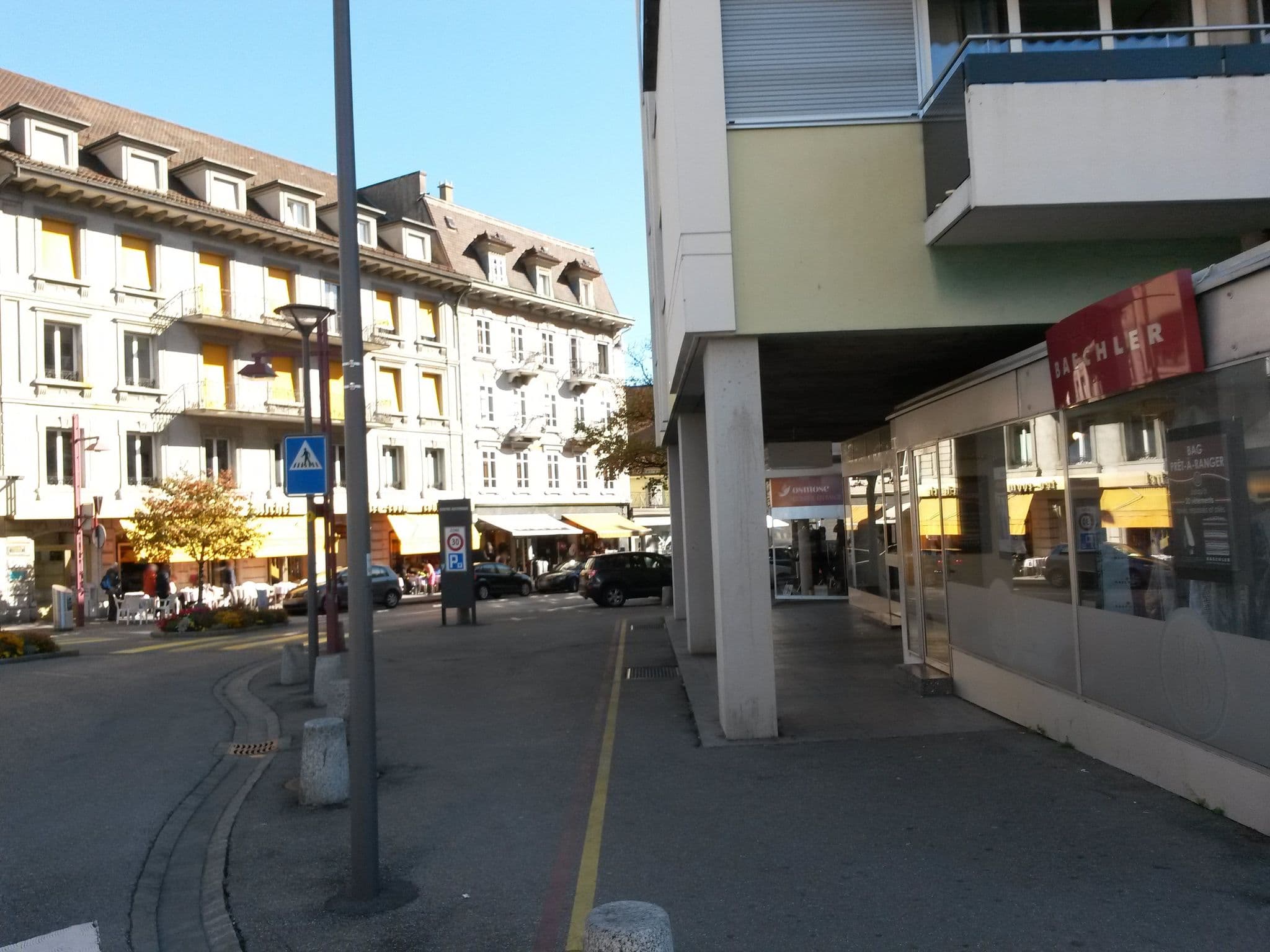 Street view near Chhotel Sàrl, Bulle — © rebootnow (CC BY-SA · Mapillary)