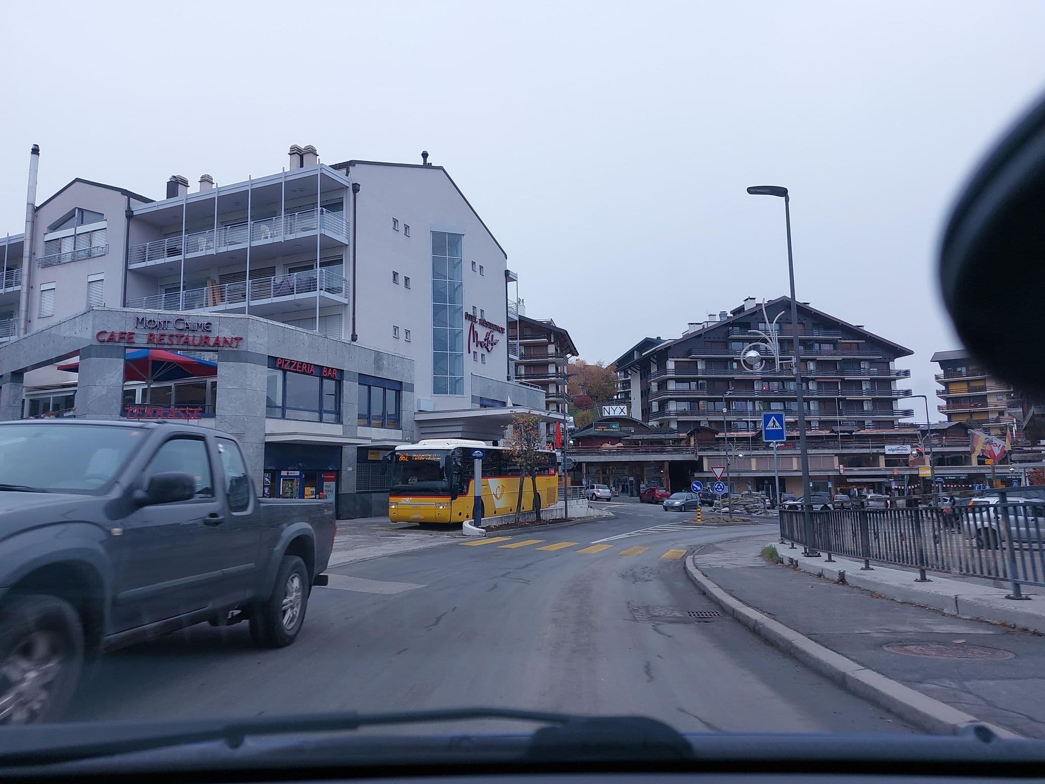 Street view near Central Apartments, Basse-Nendaz — © Balbenar (CC BY-SA · Mapillary)