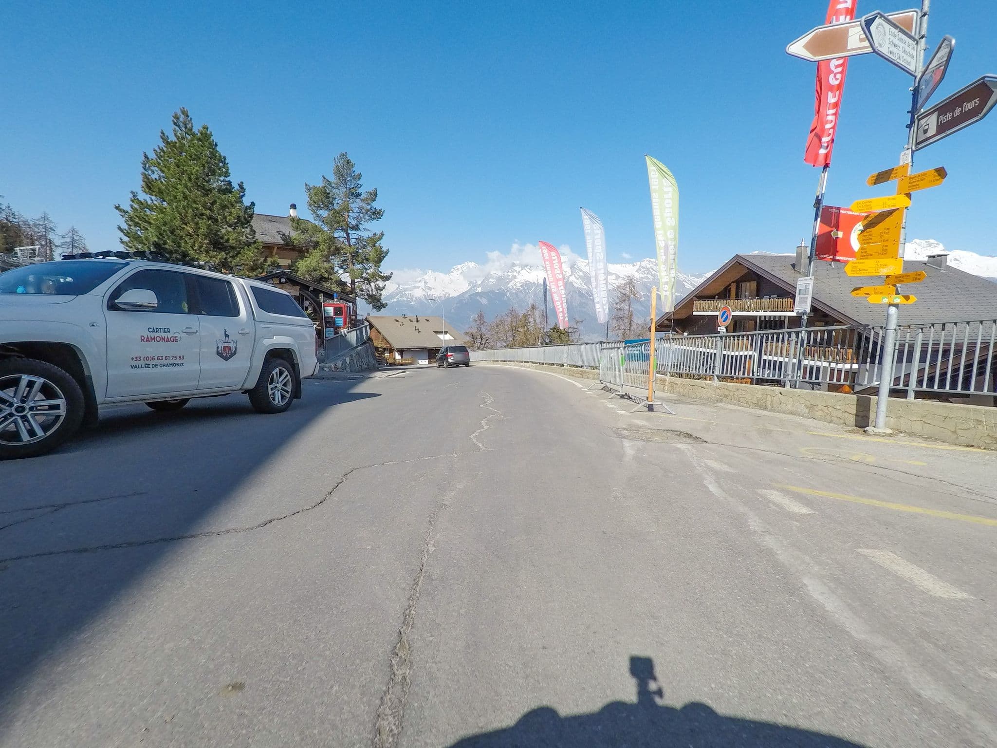 Street view near Orée du Bois PLEASANT & COSY apartments, Basse-Nendaz — © esario (CC BY-SA · Mapillary)