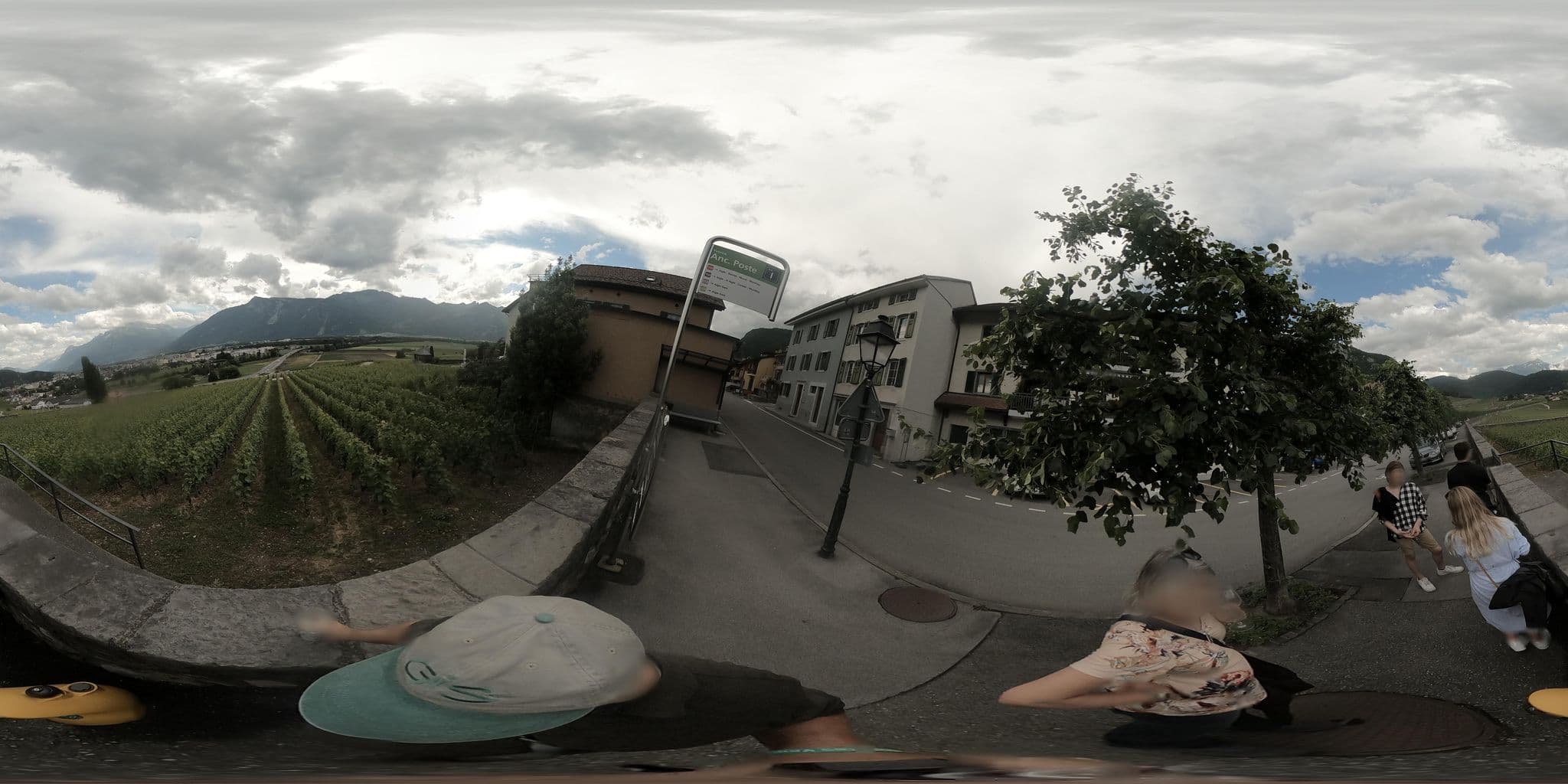 Street view near Auberge de la Couronne, Ana Bela Da Moura Gonçalves, Aigle — © graharg (CC BY-SA · Mapillary)