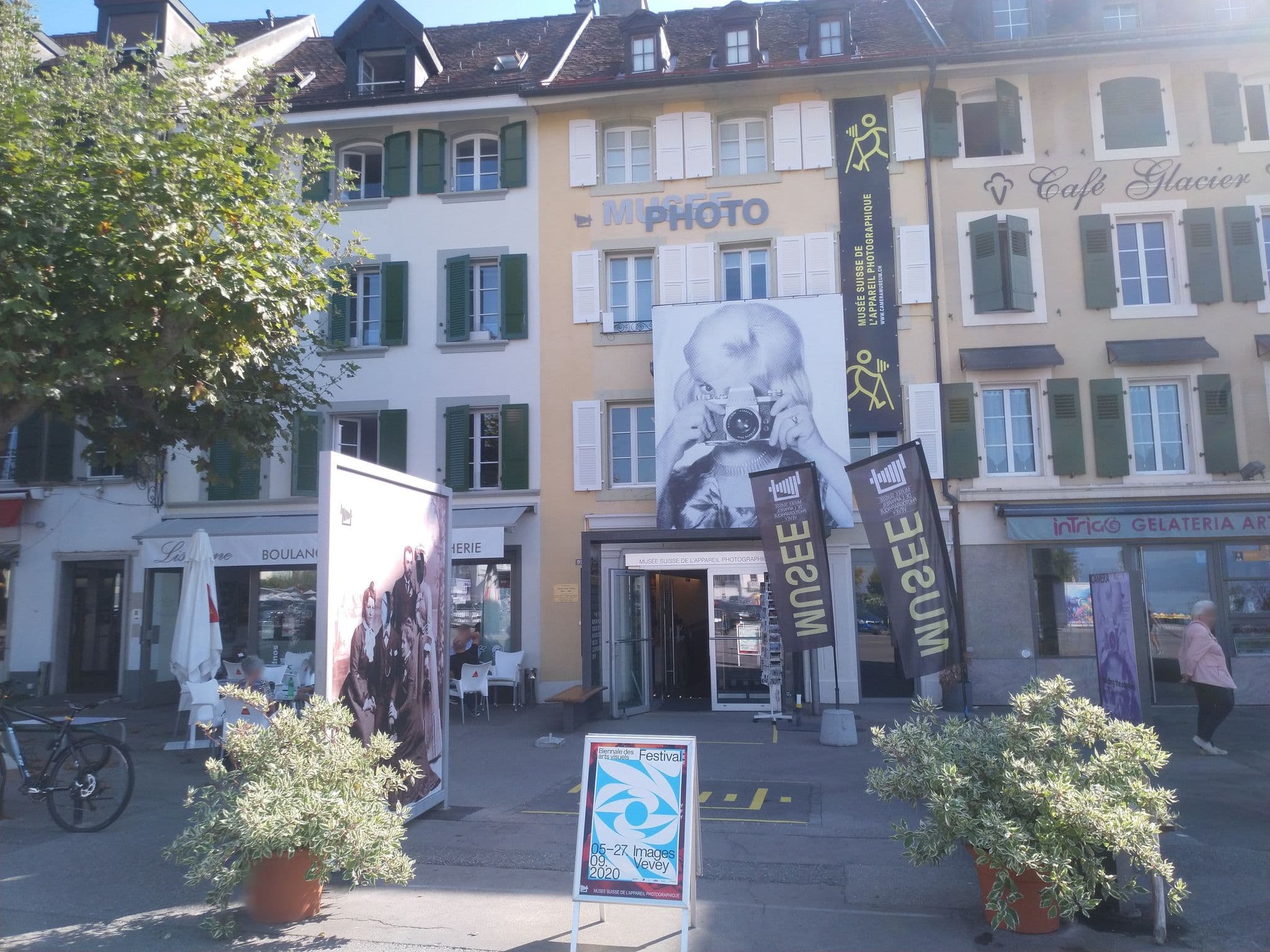 Street view near Le Charlot Hôtel & Guest House, Vevey — © pablopita (CC BY-SA · Mapillary)