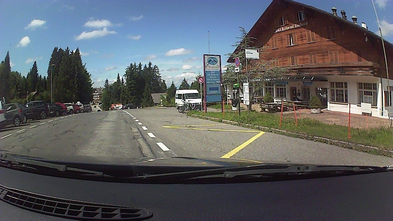 Street view near Hotel Restaurant Ermitage, Châtel-Saint-Denis — © nliaudat (CC BY-SA · Mapillary)