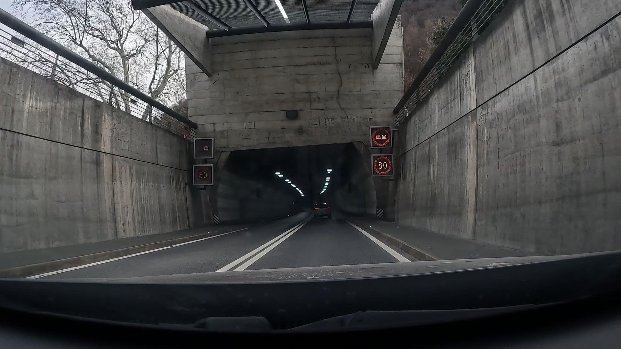 Street view near Hôtel City Garni, Martigny-Combe — © vinisa (CC BY-SA · Mapillary)