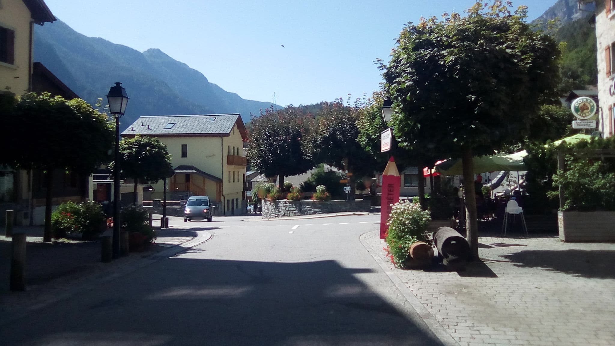 Street view near Hôtel Union, Salvan — © randalf (CC BY-SA · Mapillary)