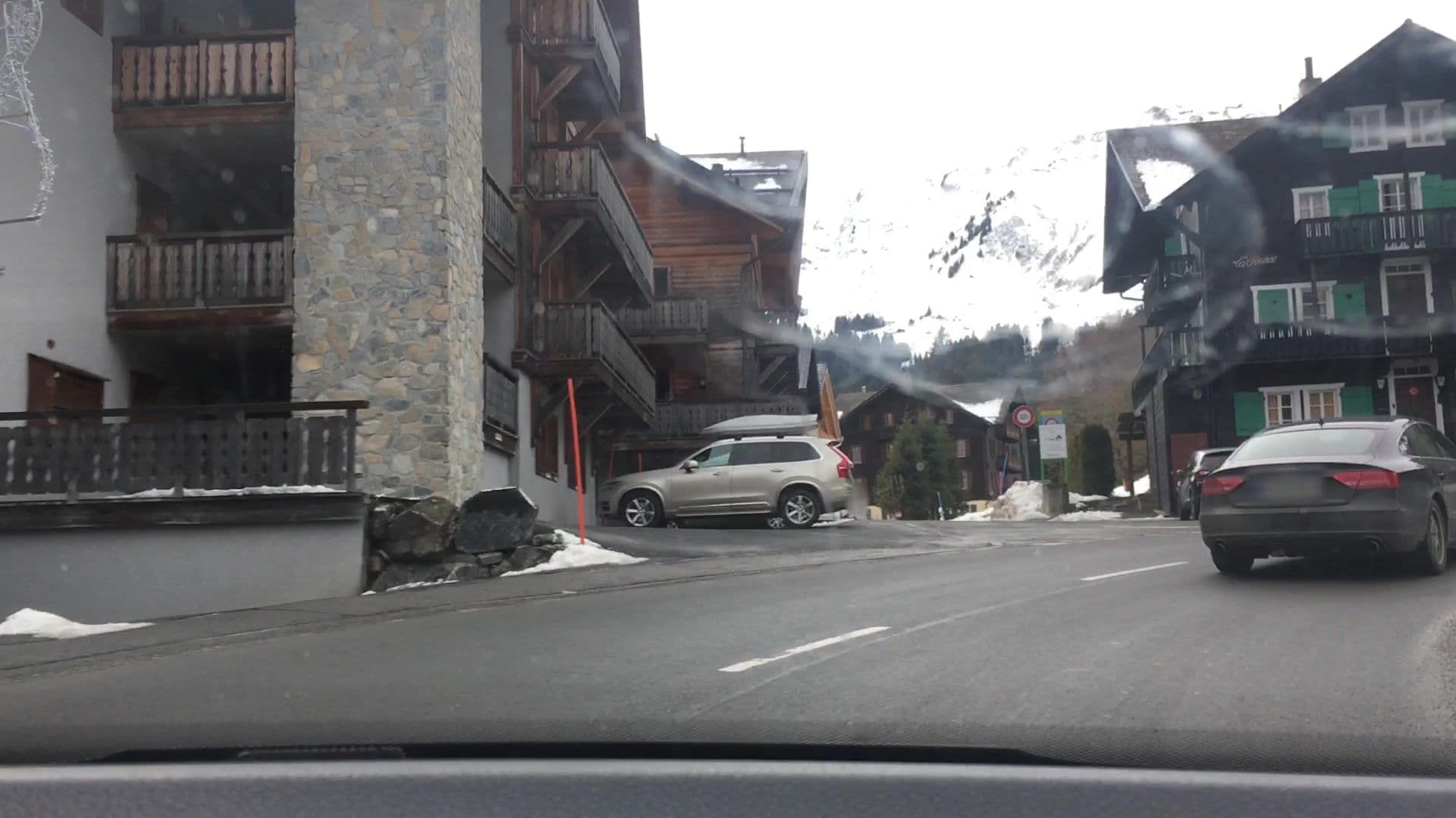 Street view near Chalet La Source, Troistorrents — © lvl5 (CC BY-SA · Mapillary)