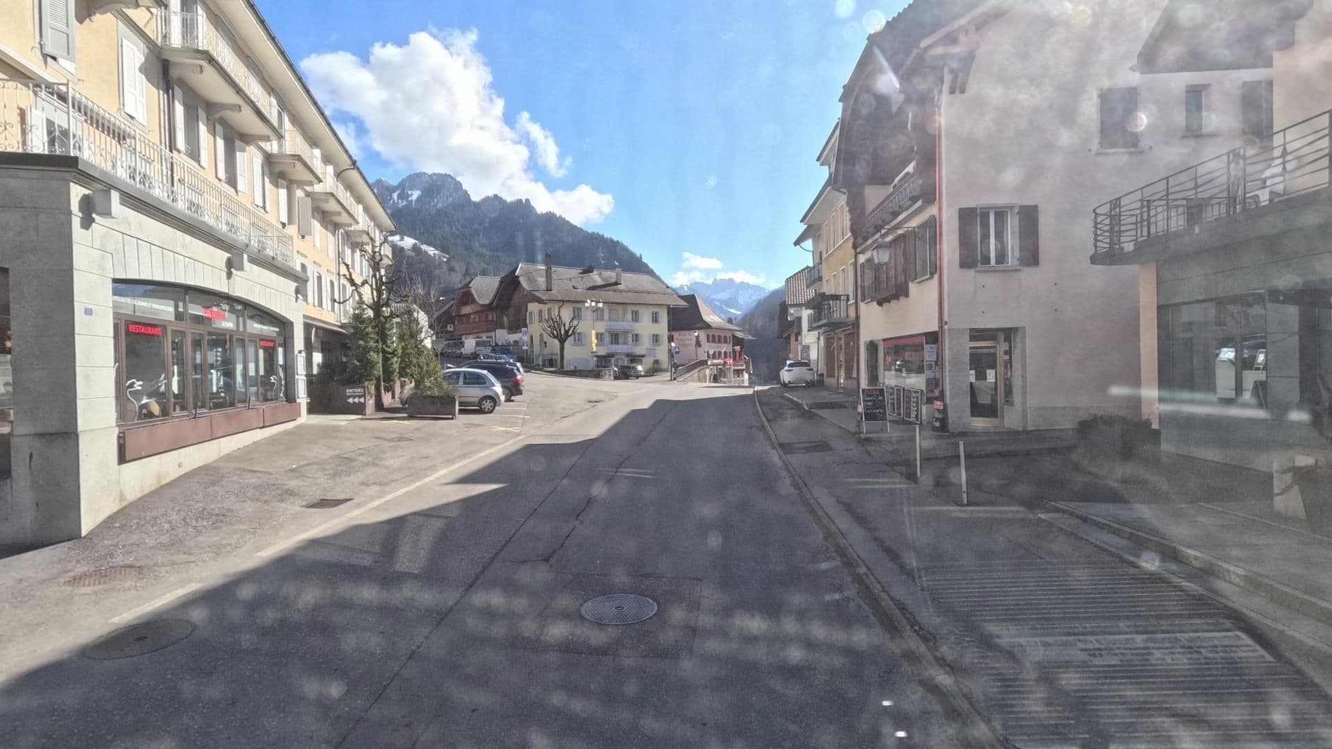 Street view near Auberge Chez Dudu, Charmey — © bct (CC BY-SA · Mapillary)