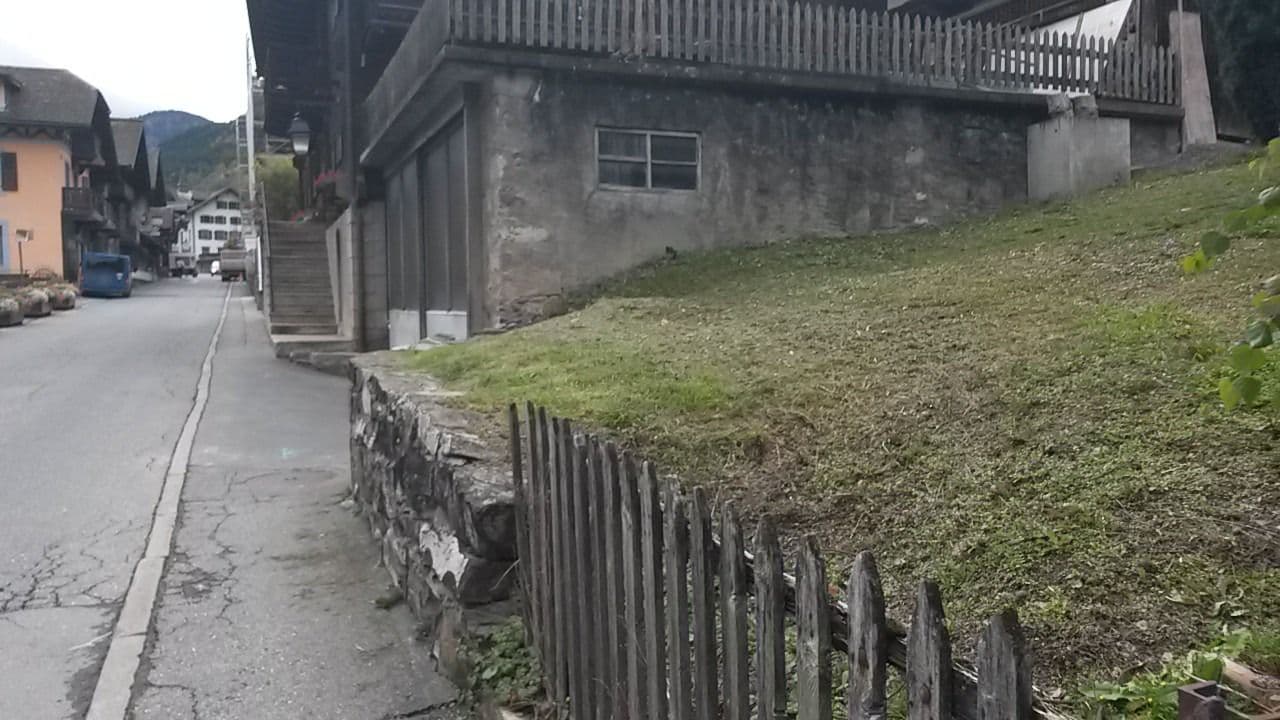 Street view near B&B Le Dzy, Champéry — © rebootnow (CC BY-SA · Mapillary)