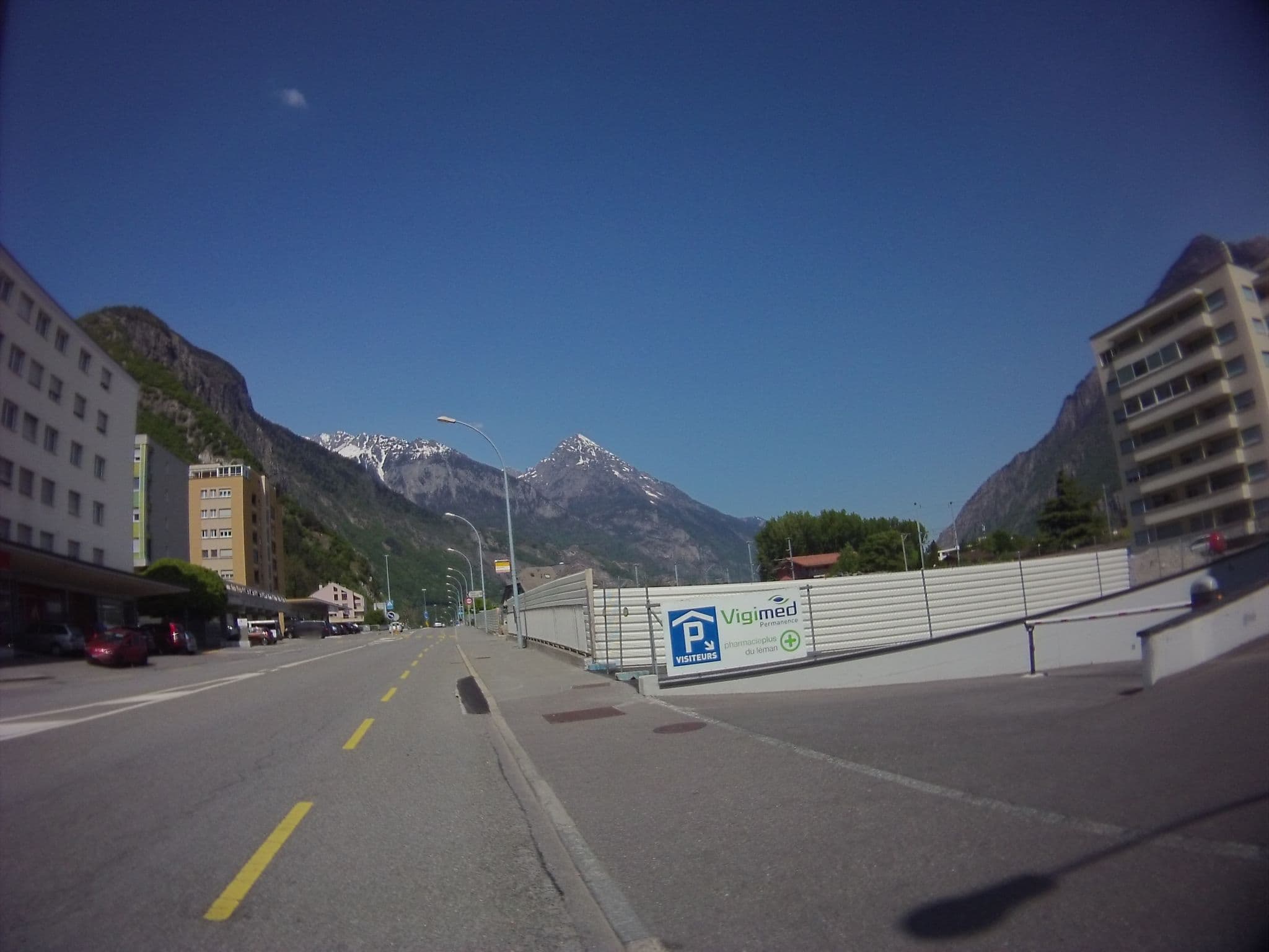Street view near Rentalp, réservez vos vacances au coeur des Alpes, Martigny-Ville — © endszbrxns (CC BY-SA · Mapillary)