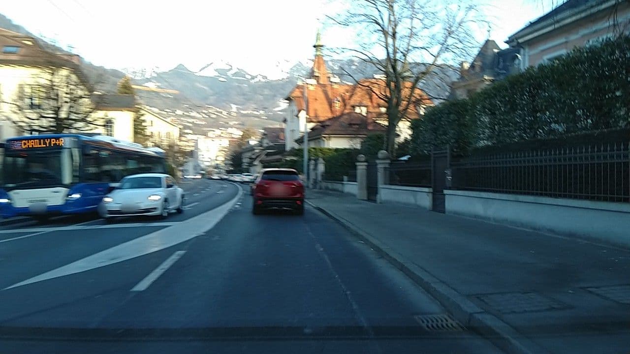 Street view near Montreux Rotana Garden House, Montreux — © selfishseahorse (CC BY-SA · Mapillary)