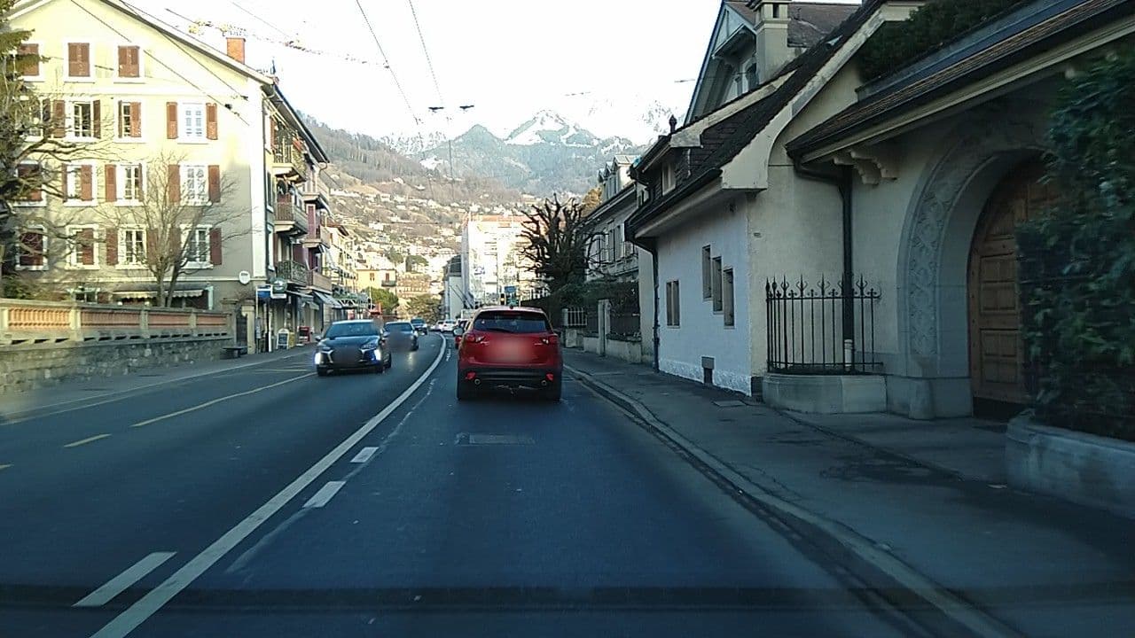 Street view near Le 59 Apartments, Montreux — © selfishseahorse (CC BY-SA · Mapillary)