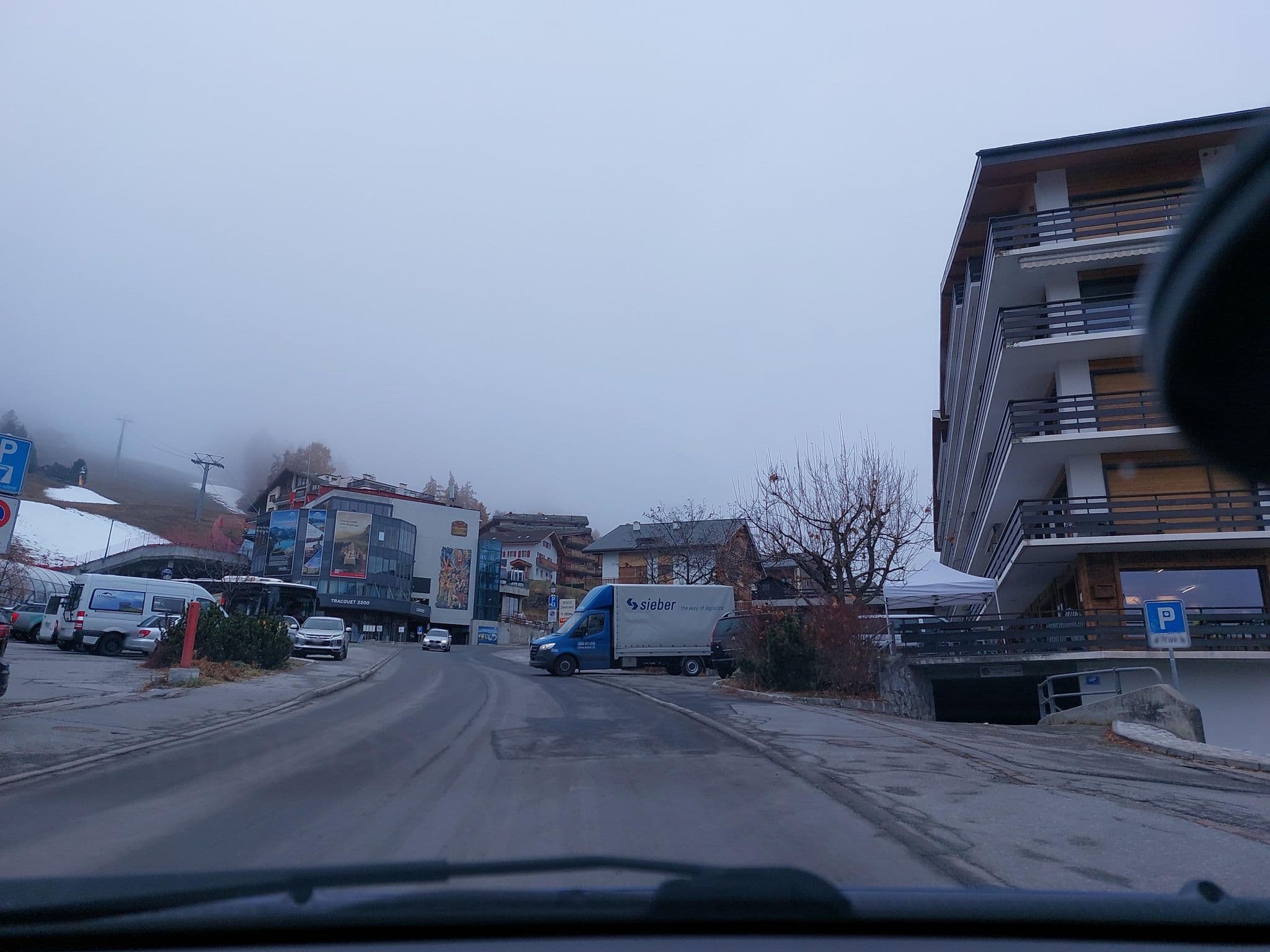 Street view near Appartement Le Pracondu 2, Basse-Nendaz — © Balbenar (CC BY-SA · Mapillary)
