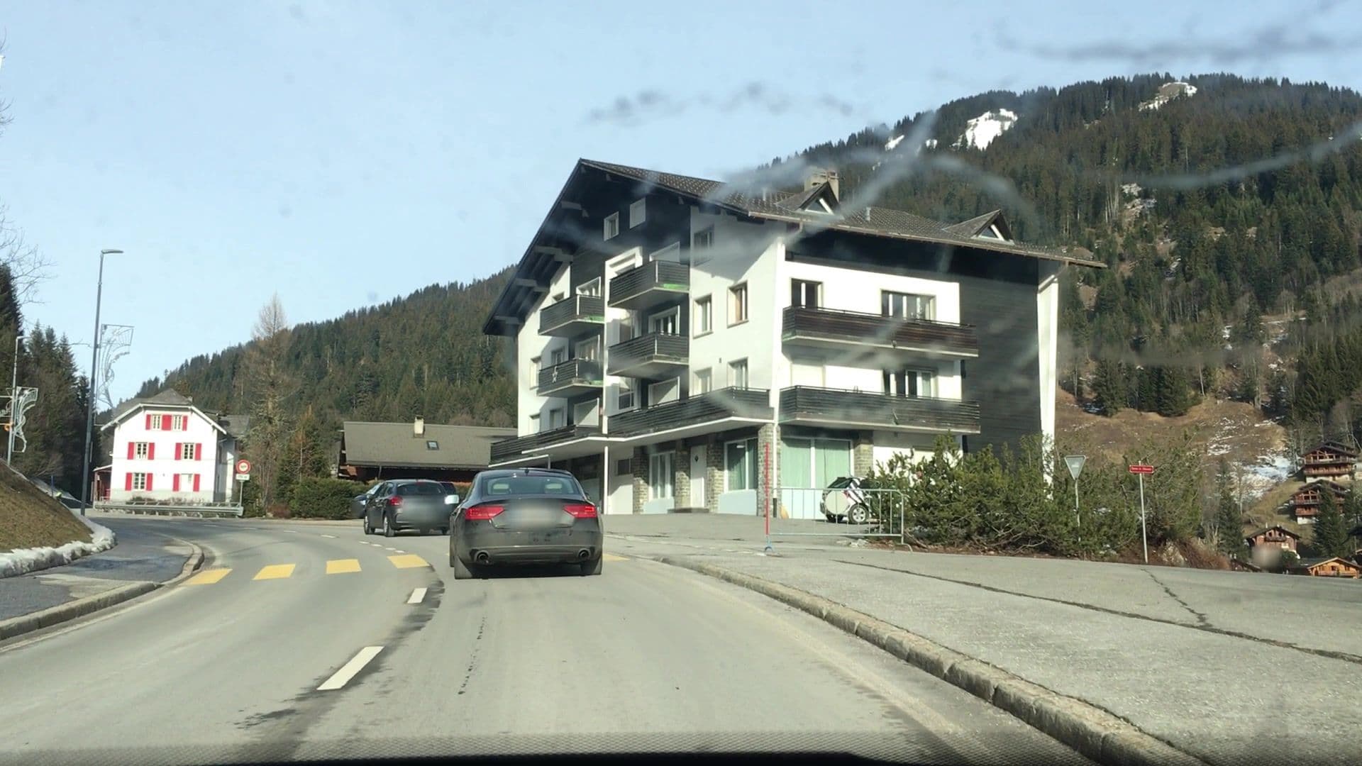 Street view near Rosemonde Hansen, Troistorrents — © lvl5 (CC BY-SA · Mapillary)