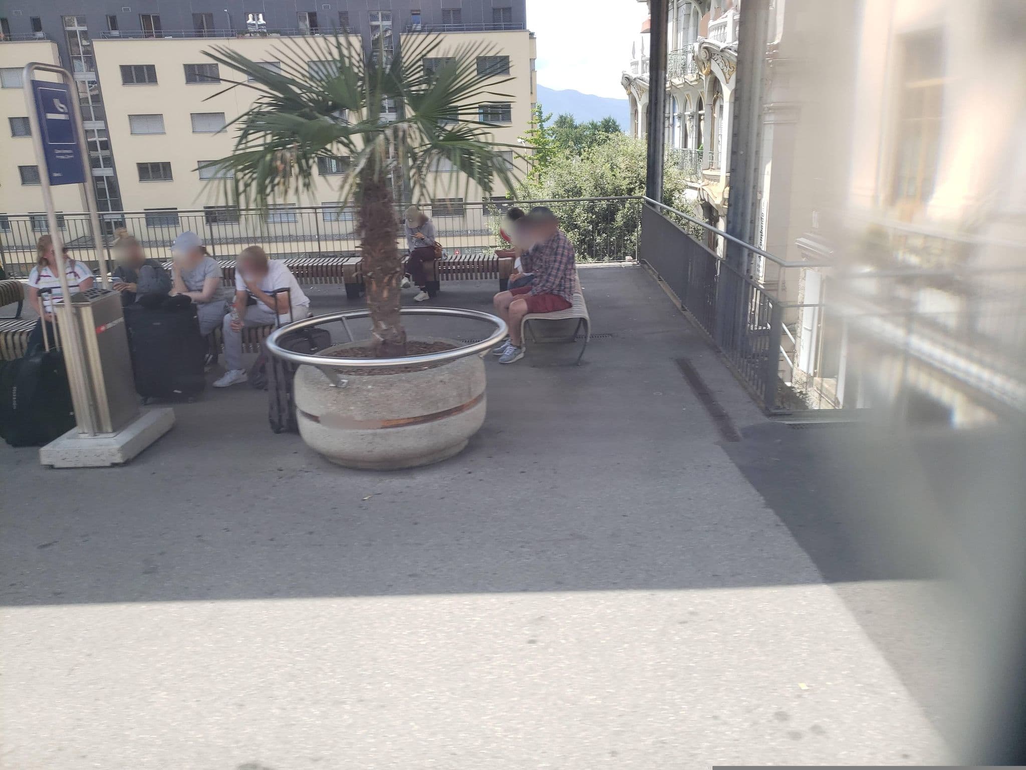 Street view near Alpes 80 Montreux, Montreux — © mapfool (CC BY-SA · Mapillary)