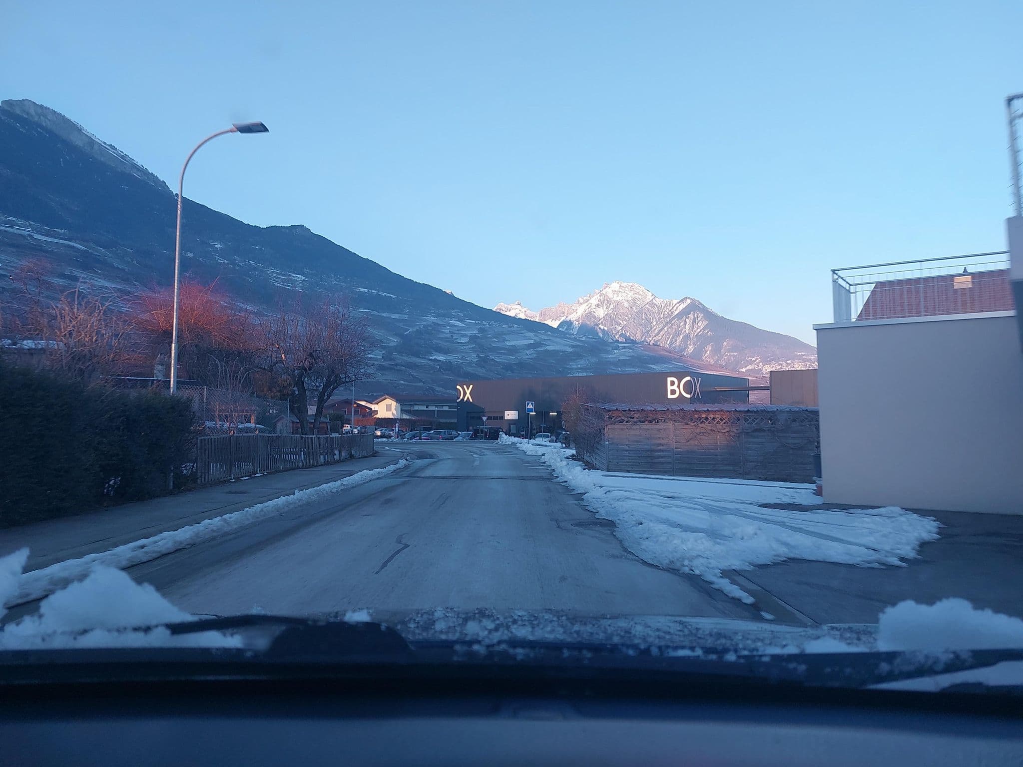 Street view near Stieger Emile et Anina, Vétroz — © Balbenar (CC BY-SA · Mapillary)