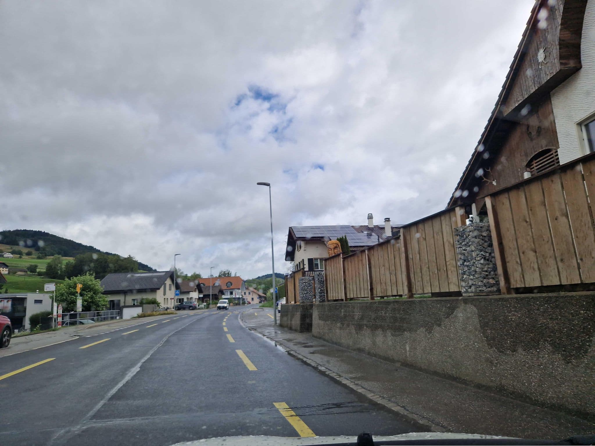 Street view near Rigolet Gérard, La Roche — © chrisbeddow (CC BY-SA · Mapillary)