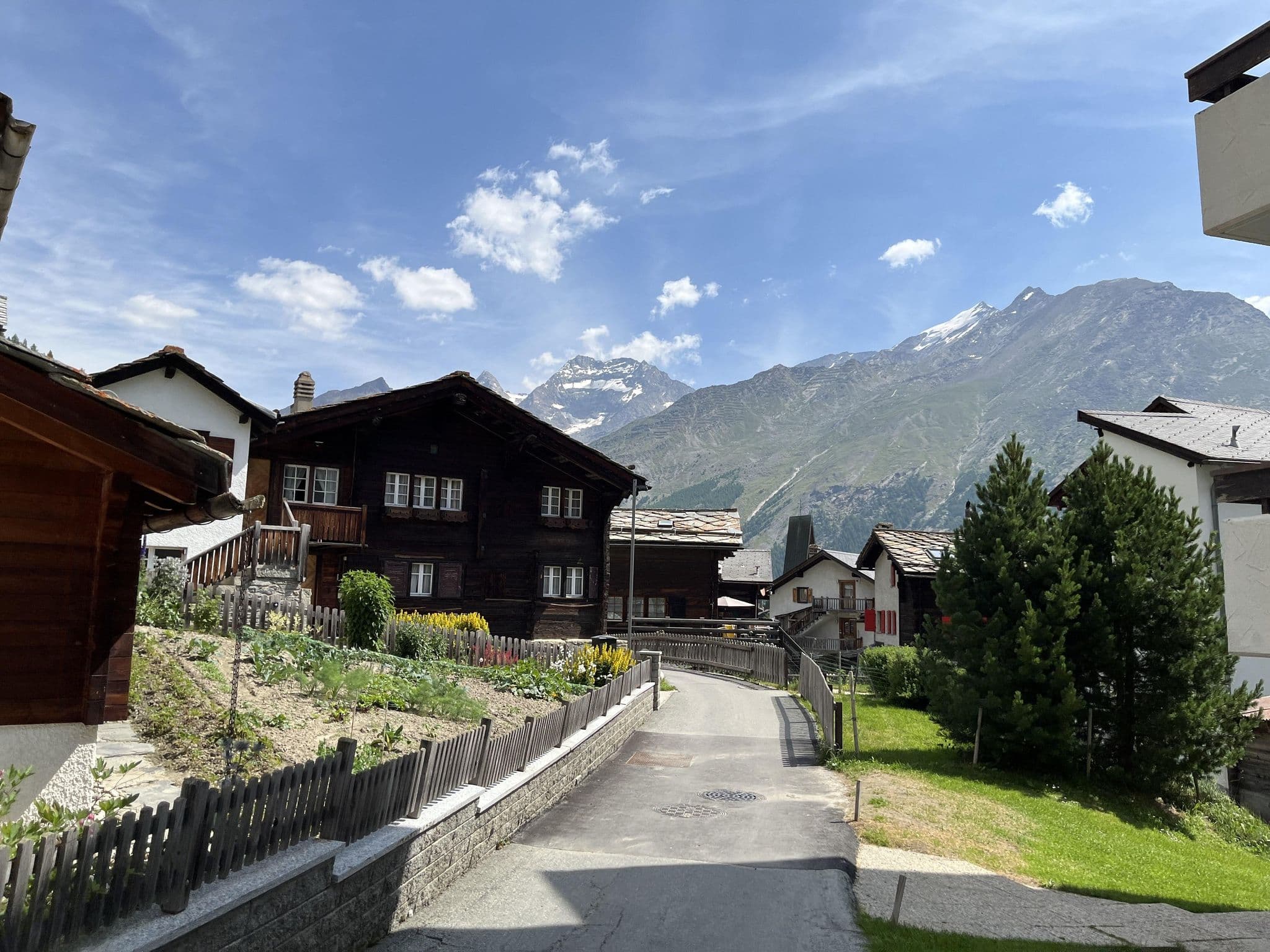 Street view near Apartment Symbiose Saas Fee, Saas-Fee — © kulmalukko (CC BY-SA · Mapillary)