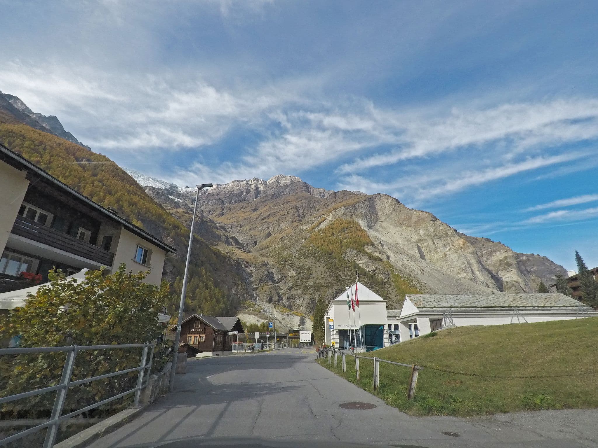 Street view near Alpenblick, Sankt Niklaus — © canadarunner (CC BY-SA · Mapillary)