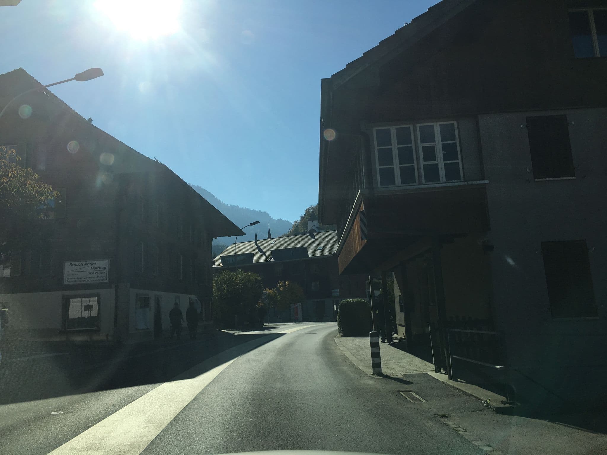 Street view near Motel Löwen, Wimmis — © chuck (CC BY-SA · Mapillary)