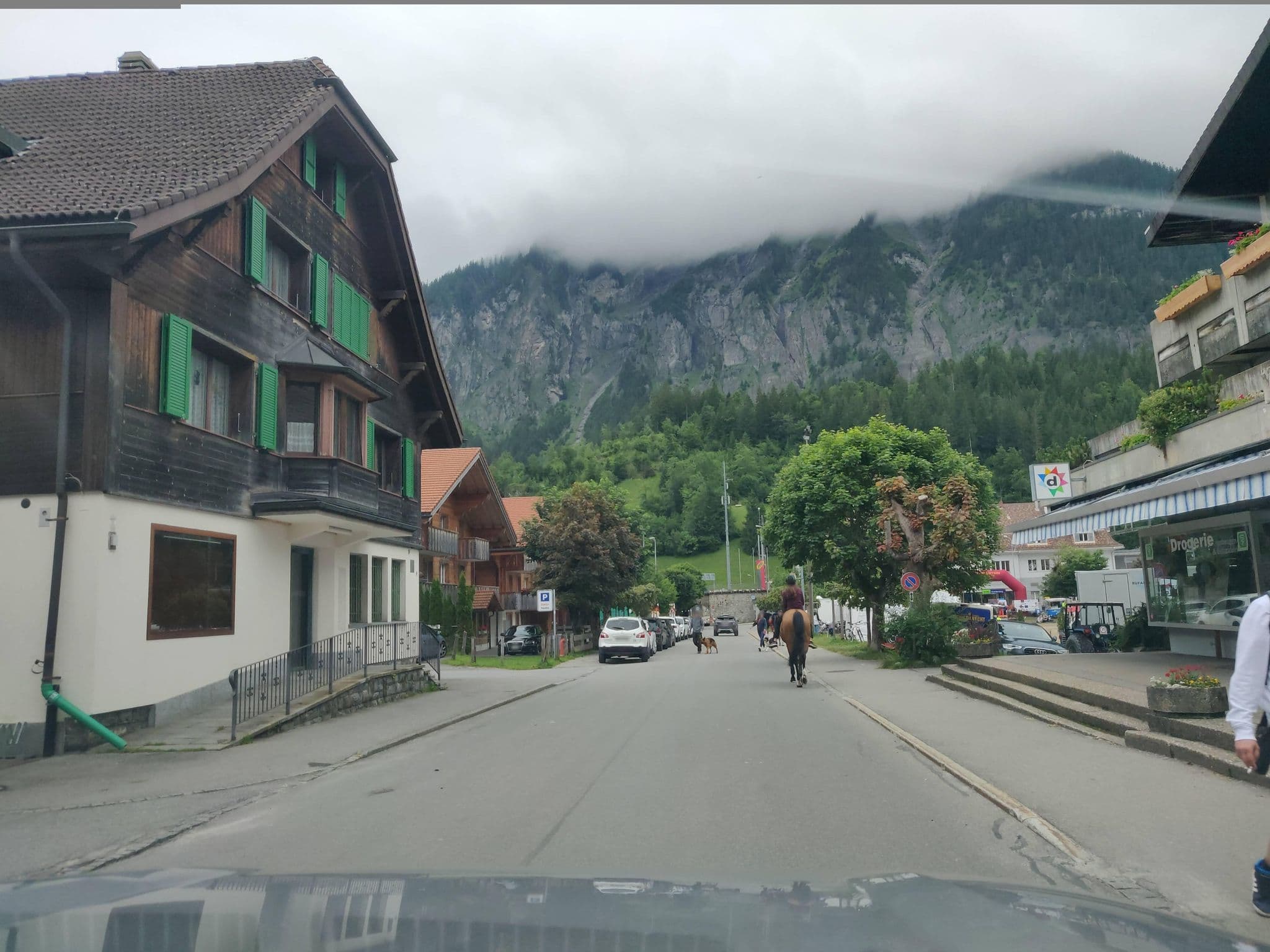 Street view near Schwarenbach, Kandersteg — © Yha1 (CC BY-SA · Mapillary)